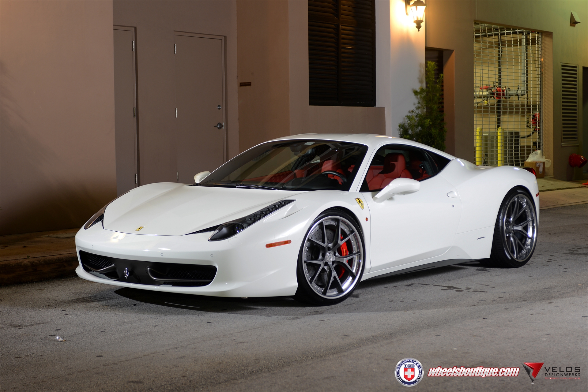 Ferrari 458 | Bianco Avus | On HRE S101 | Gloss Charcoal