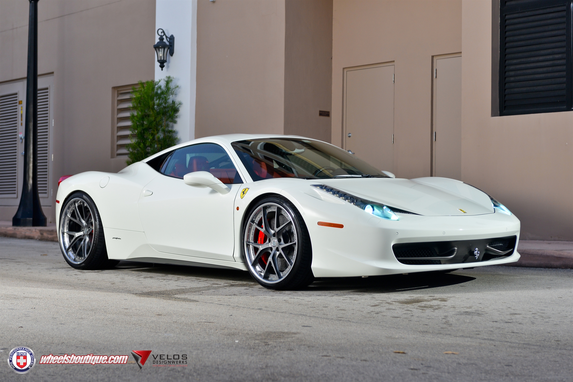 Ferrari 458 | Bianco Avus | On HRE S101 | Gloss Charcoal