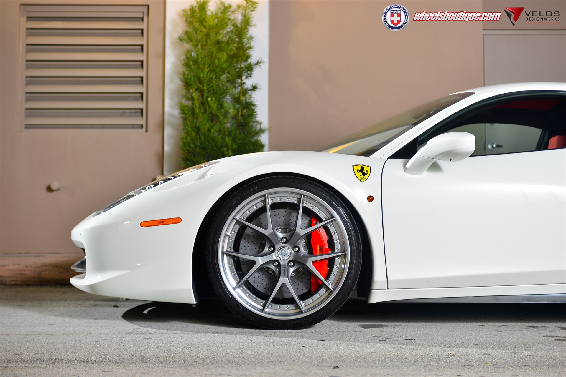 Ferrari 458 | Bianco Avus | On HRE S101 | Gloss Charcoal