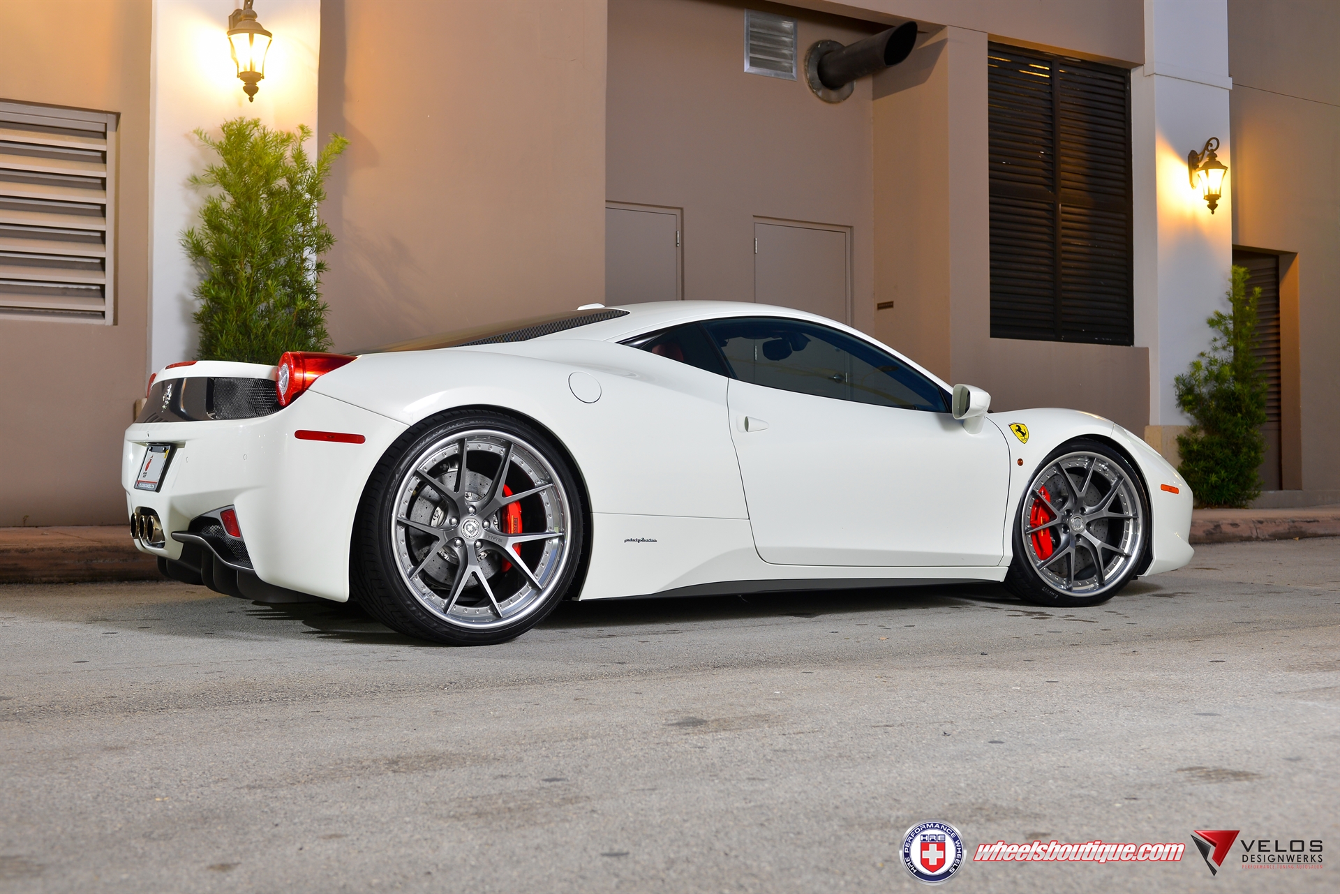 Ferrari 458 | Bianco Avus | On HRE S101 | Gloss Charcoal