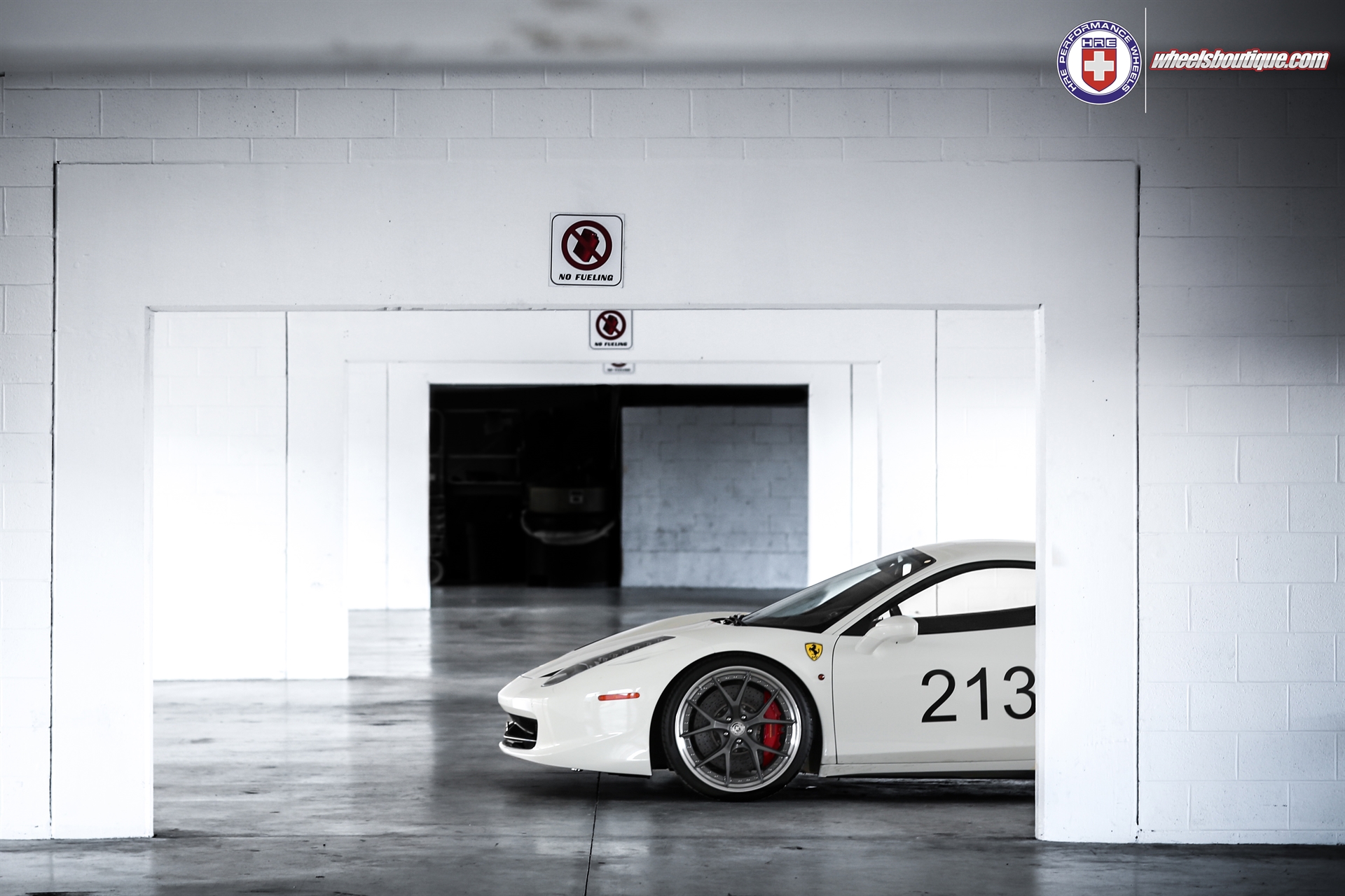 Ferrari 458 | Bianco Avus | On HRE S101 | Satin Charcoal