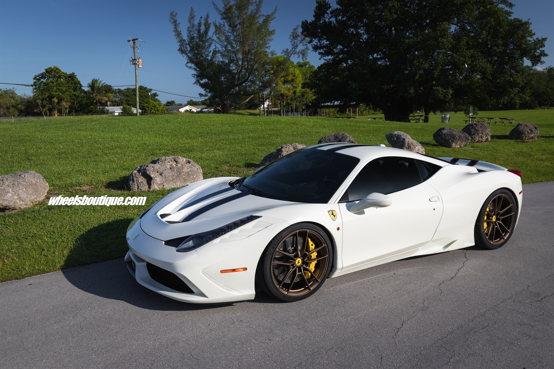 Ferrari 458 Speciale | Bianco Avus | on ANRKY AN14 | Satin Bronze