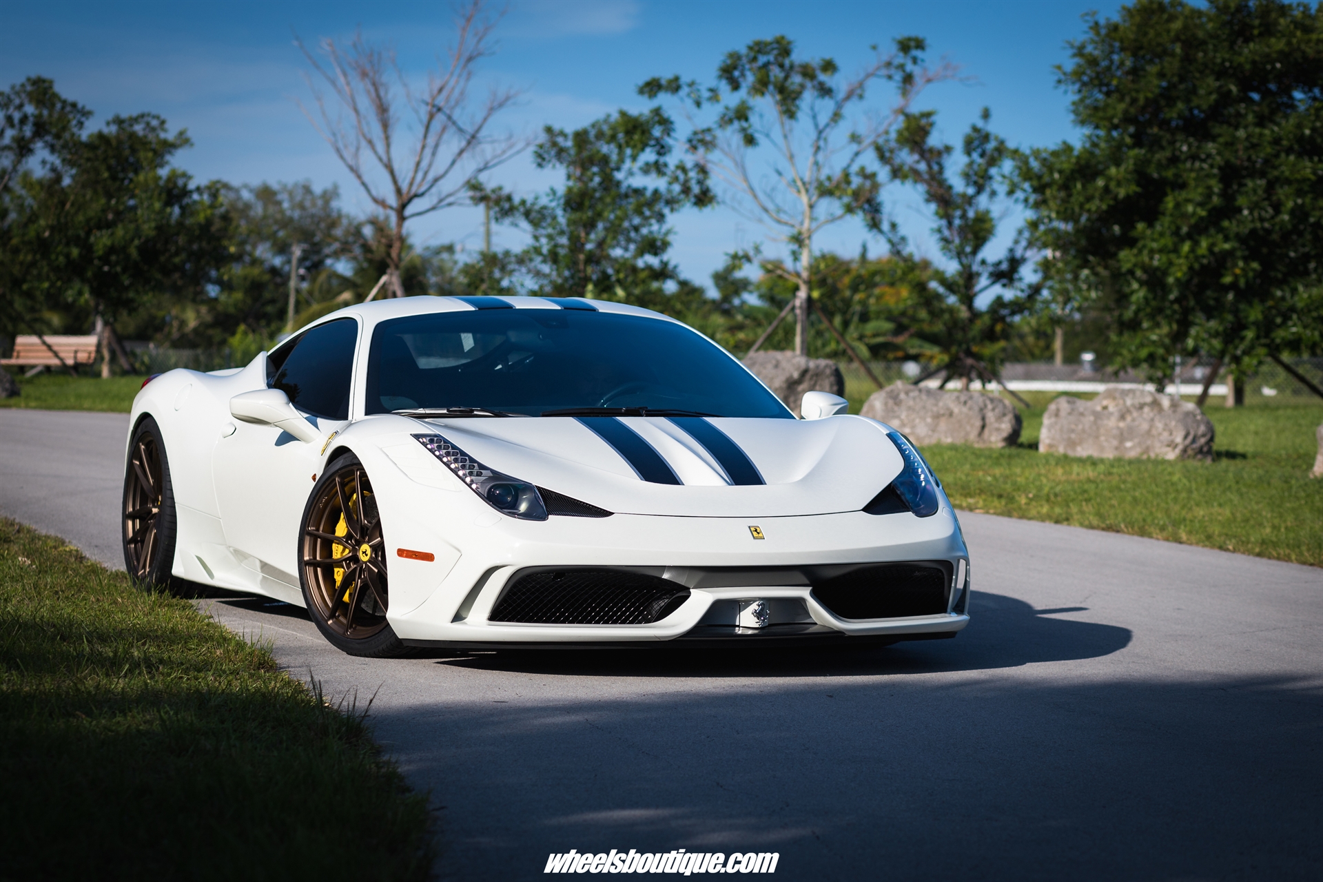 Ferrari 458 Speciale | Bianco Avus | on ANRKY AN14 | Satin Bronze