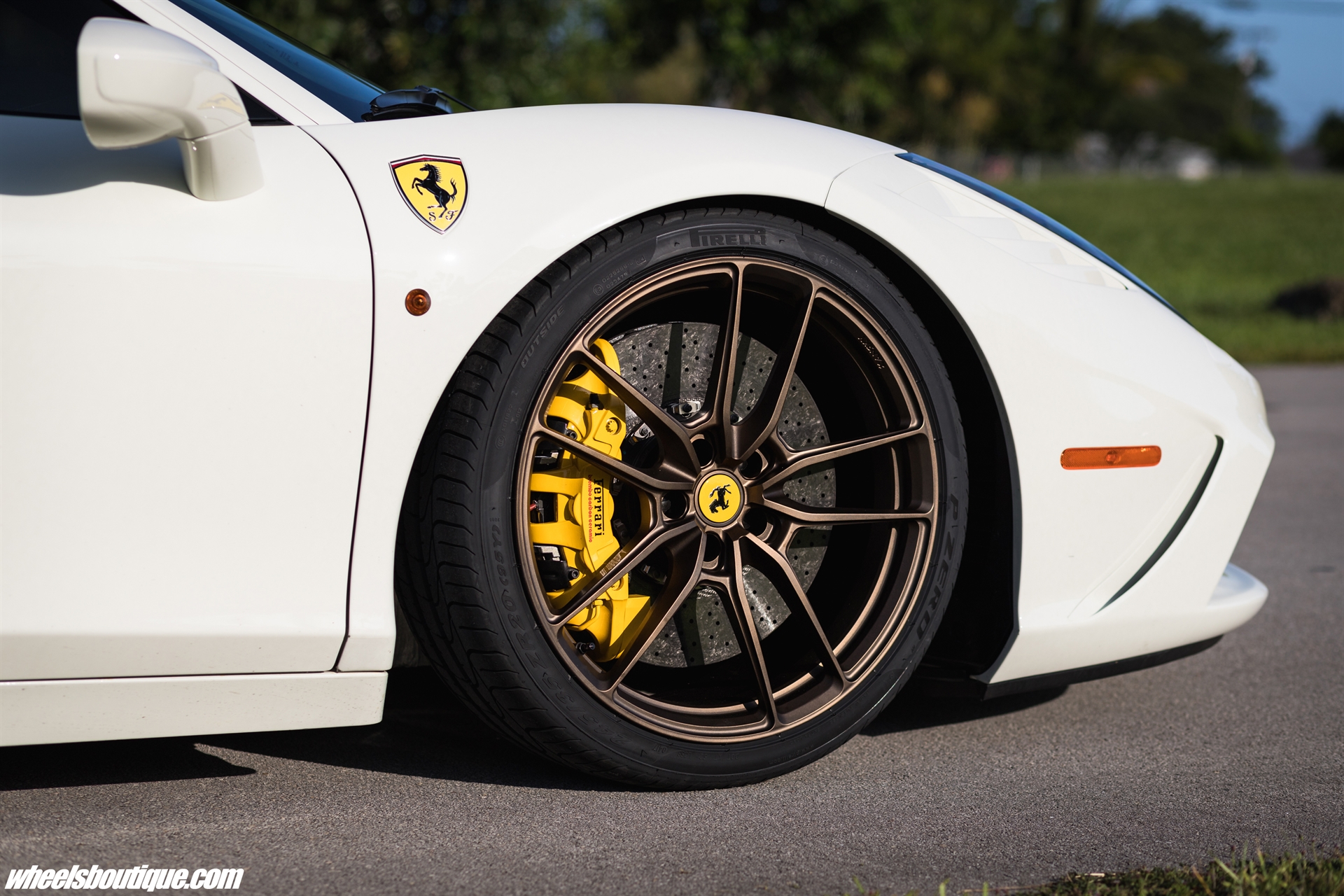Ferrari 458 Speciale | Bianco Avus | on ANRKY AN14 | Satin Bronze