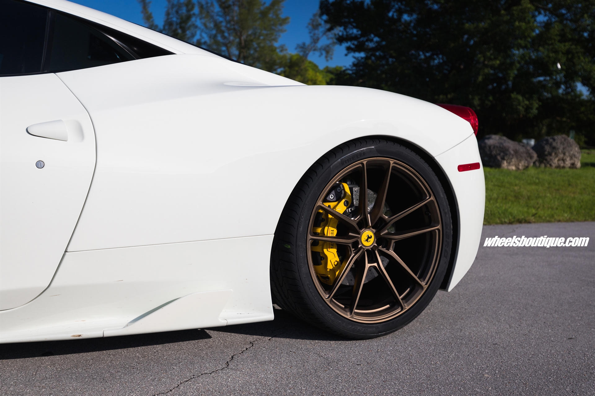 Ferrari 458 Speciale | Bianco Avus | on ANRKY AN14 | Satin Bronze