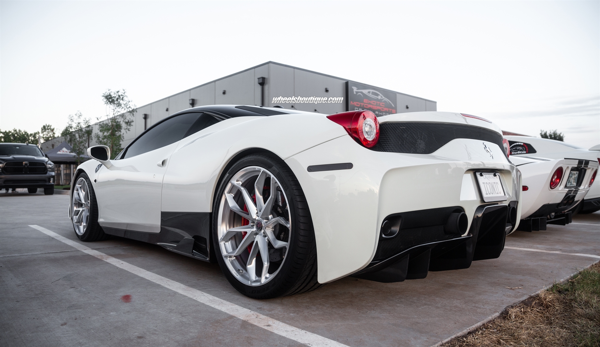 Ferrari 458 Speciale | Bianco Avus | on HRE P201 | Brushed Clear