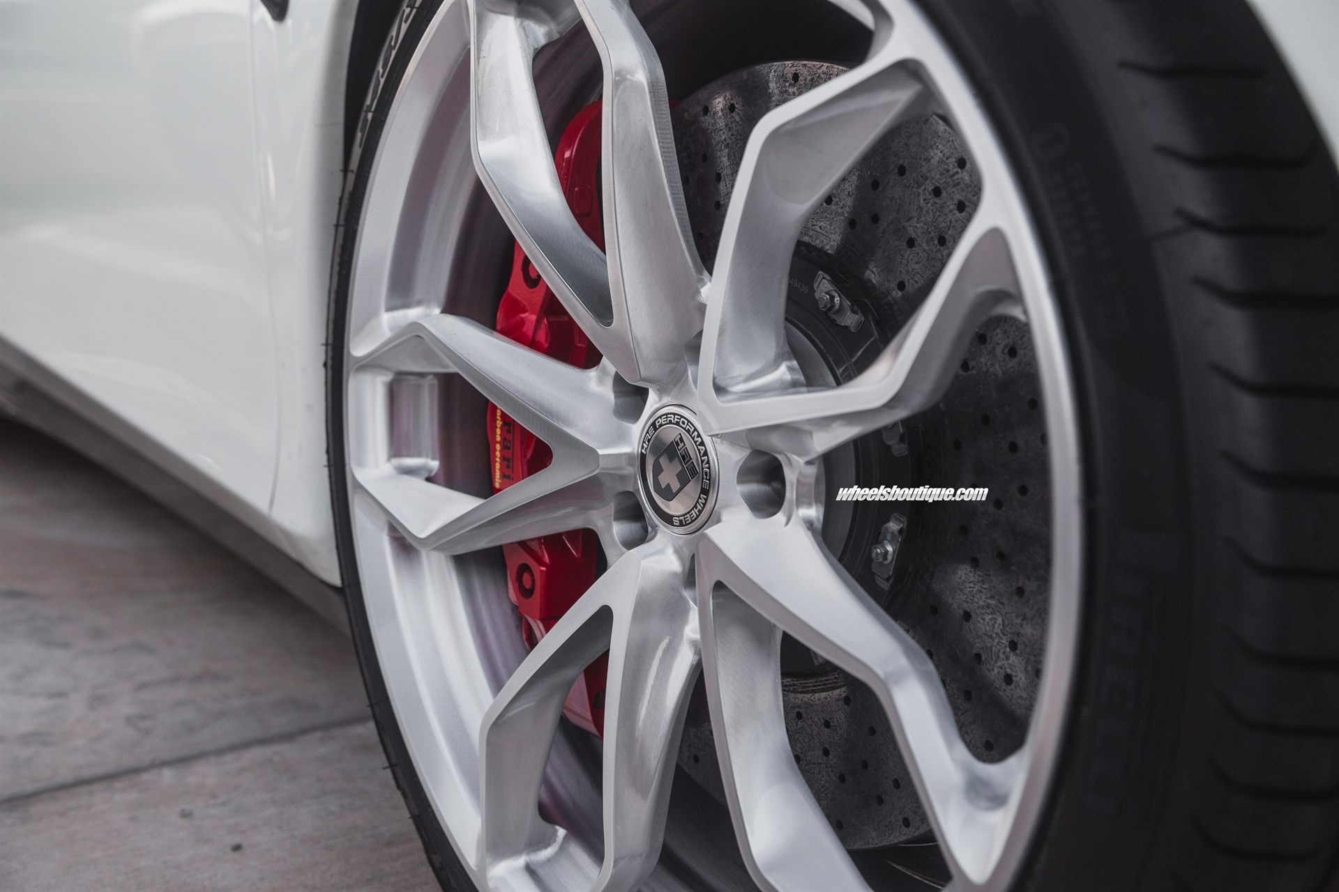 Ferrari 458 Speciale | Bianco Avus | on HRE P201 | Brushed Clear