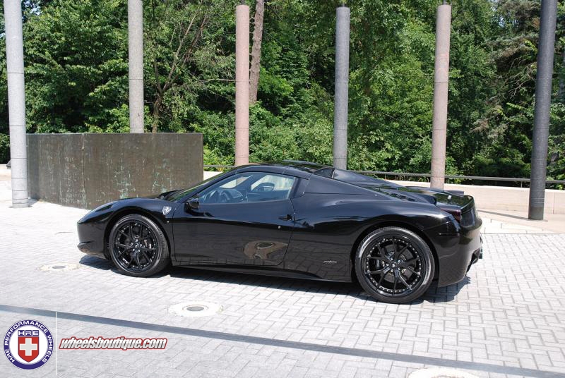 Ferrari 458 | Nero | on HRE S101 | Satin Black