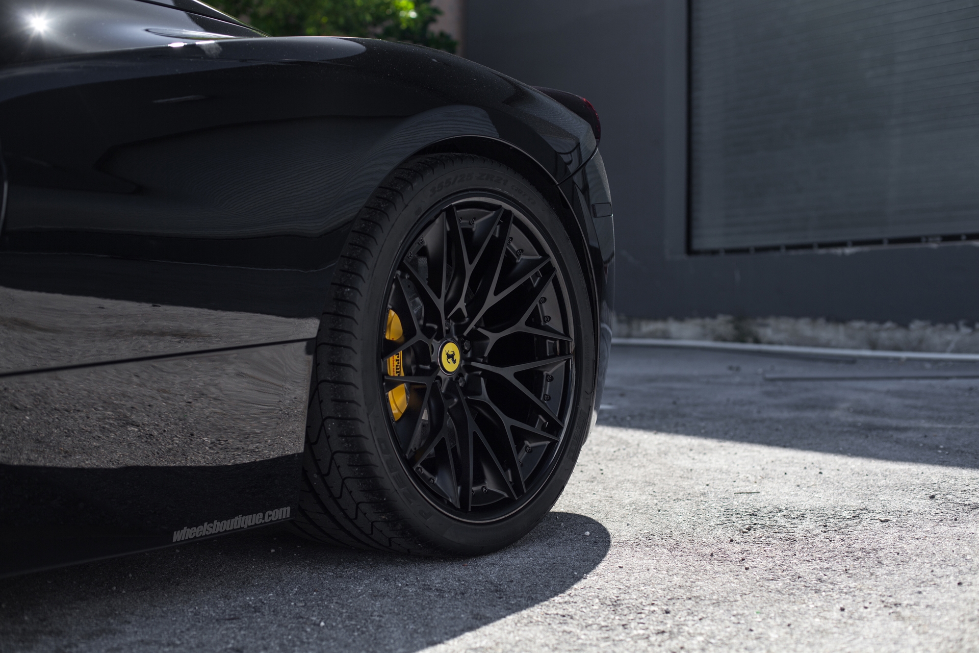 Ferrari 458 Spider | Nero | on HRE S200 | Satin Black