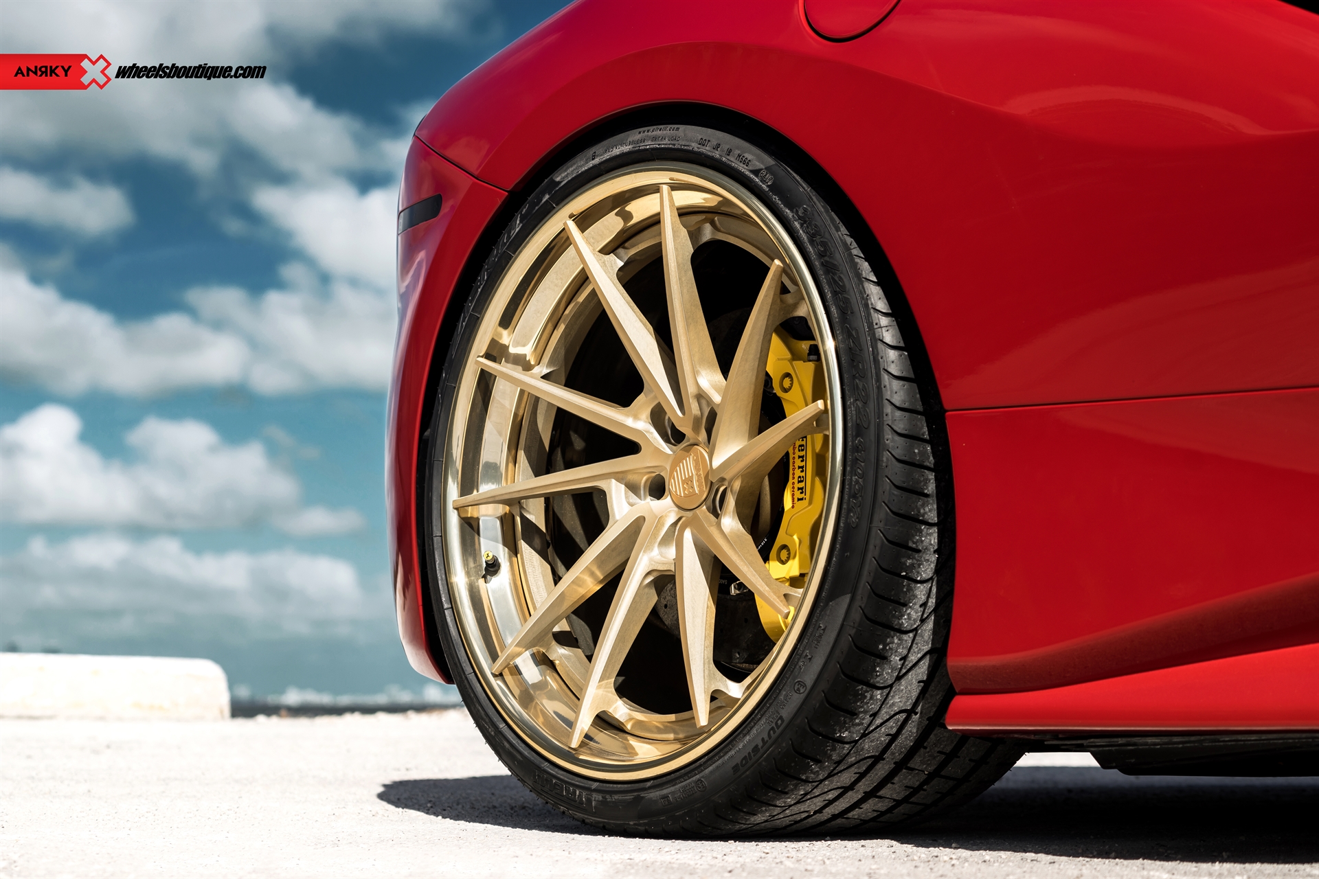 Ferrari 488 | Rosso Corsa | on ANRKY AN33 | Two-Tone: Brushed Satin Gold + Stone Satin Gold Windows