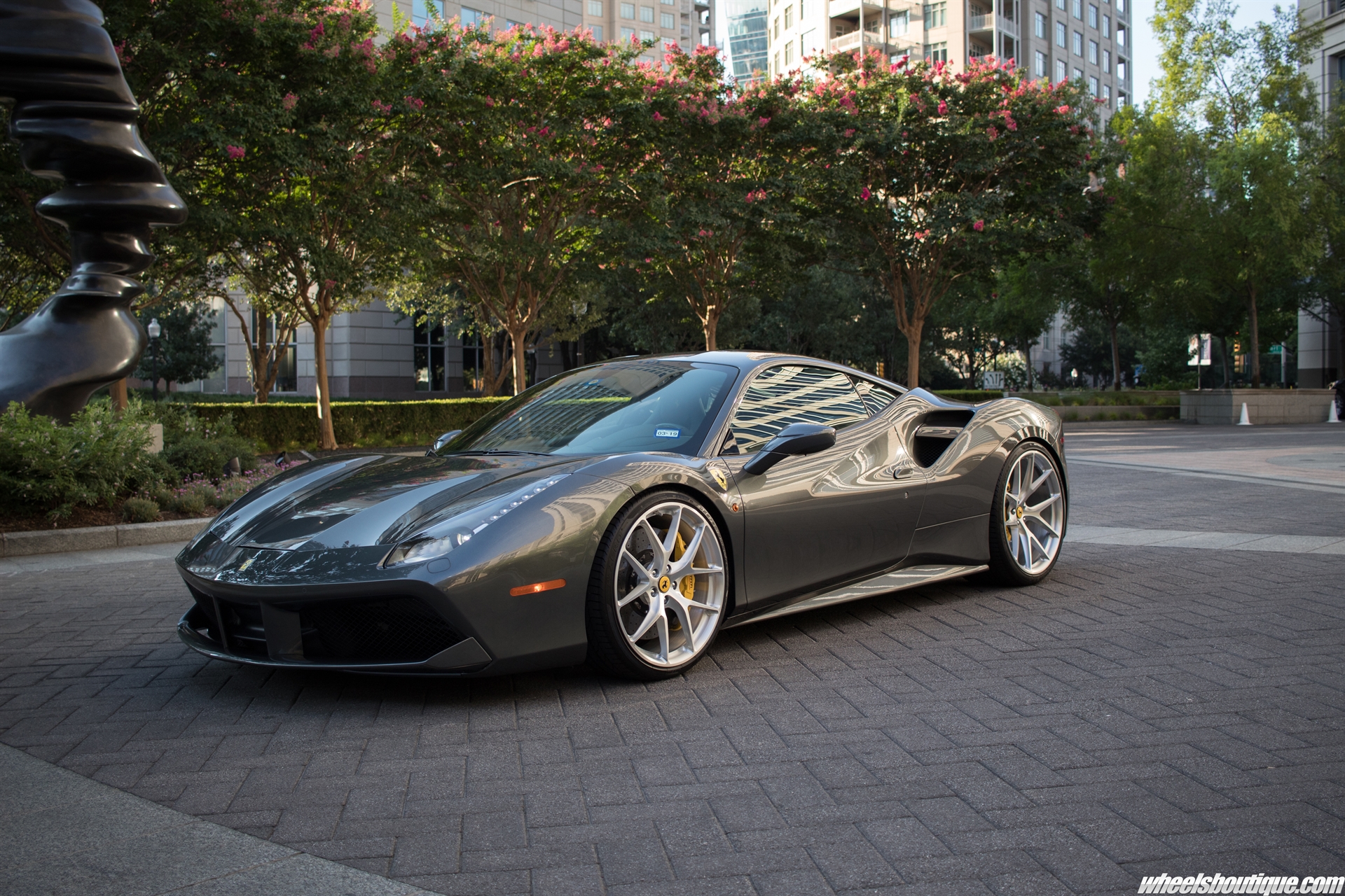 Ferrari 488 | Grigio Silverstone | on HRE P101 | Brushed Clear