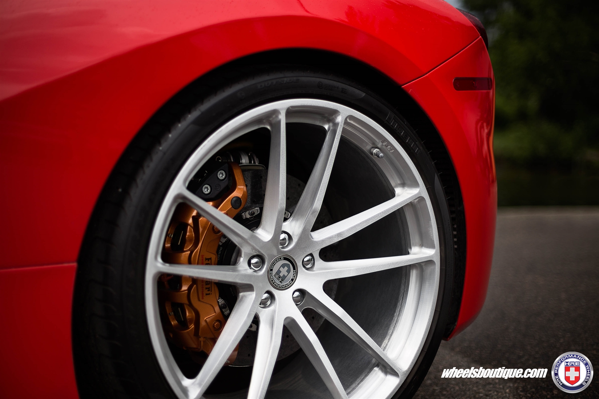 Ferrari 488 | Rosso Corsa | on HRE P104 | Brushed Clear
