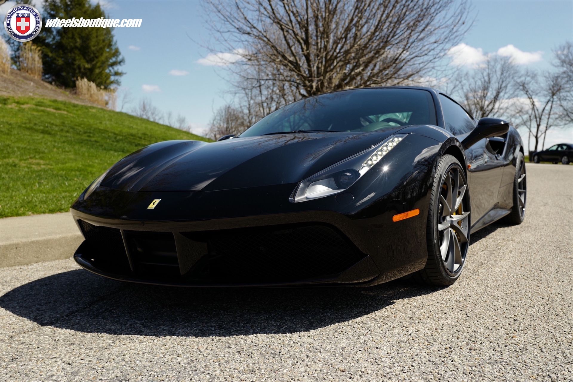 Ferrari 488 | Nero | on HRE S204 | Satin Charcoal