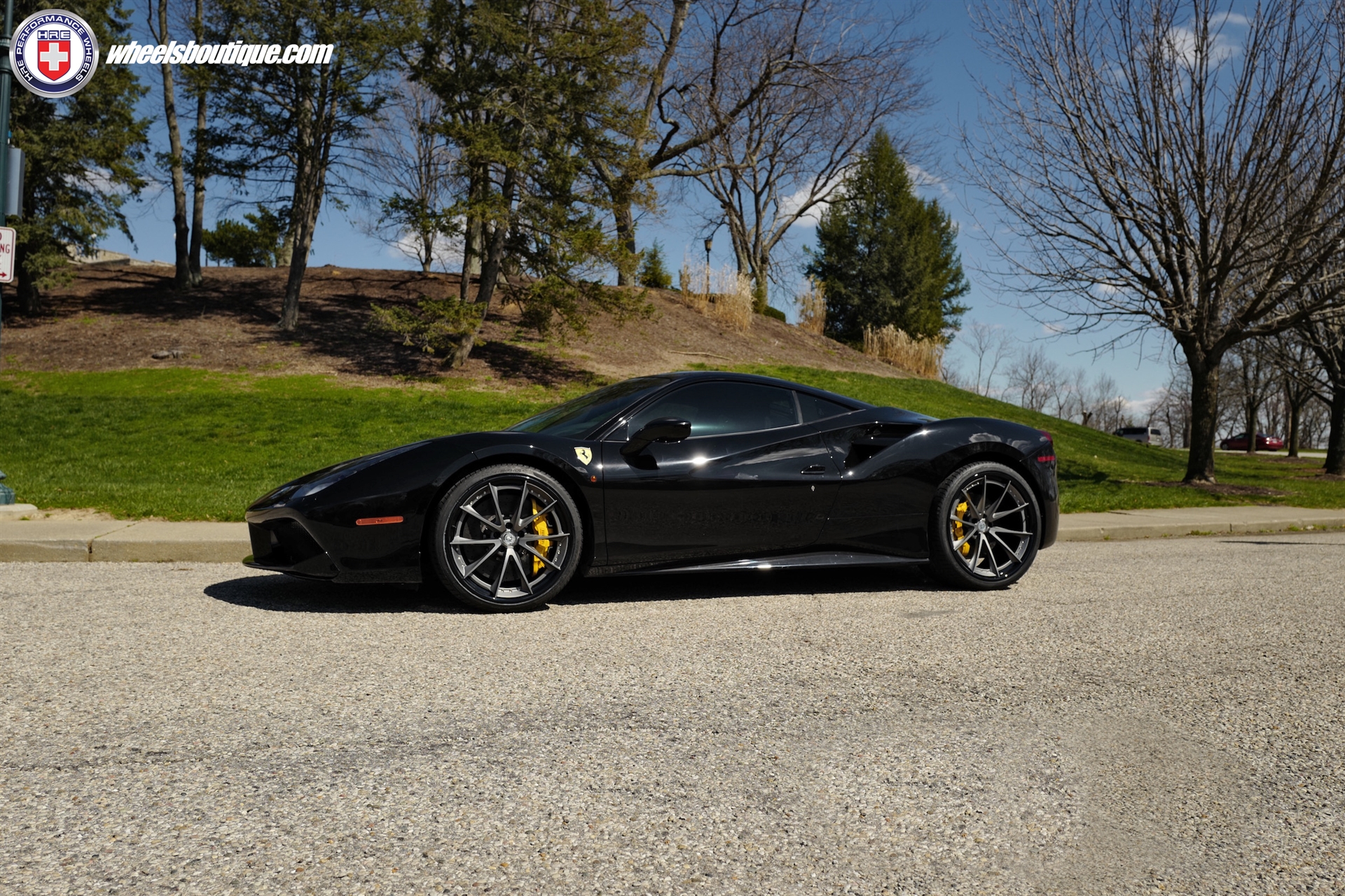 Ferrari 488 | Nero | on HRE S204 | Satin Charcoal