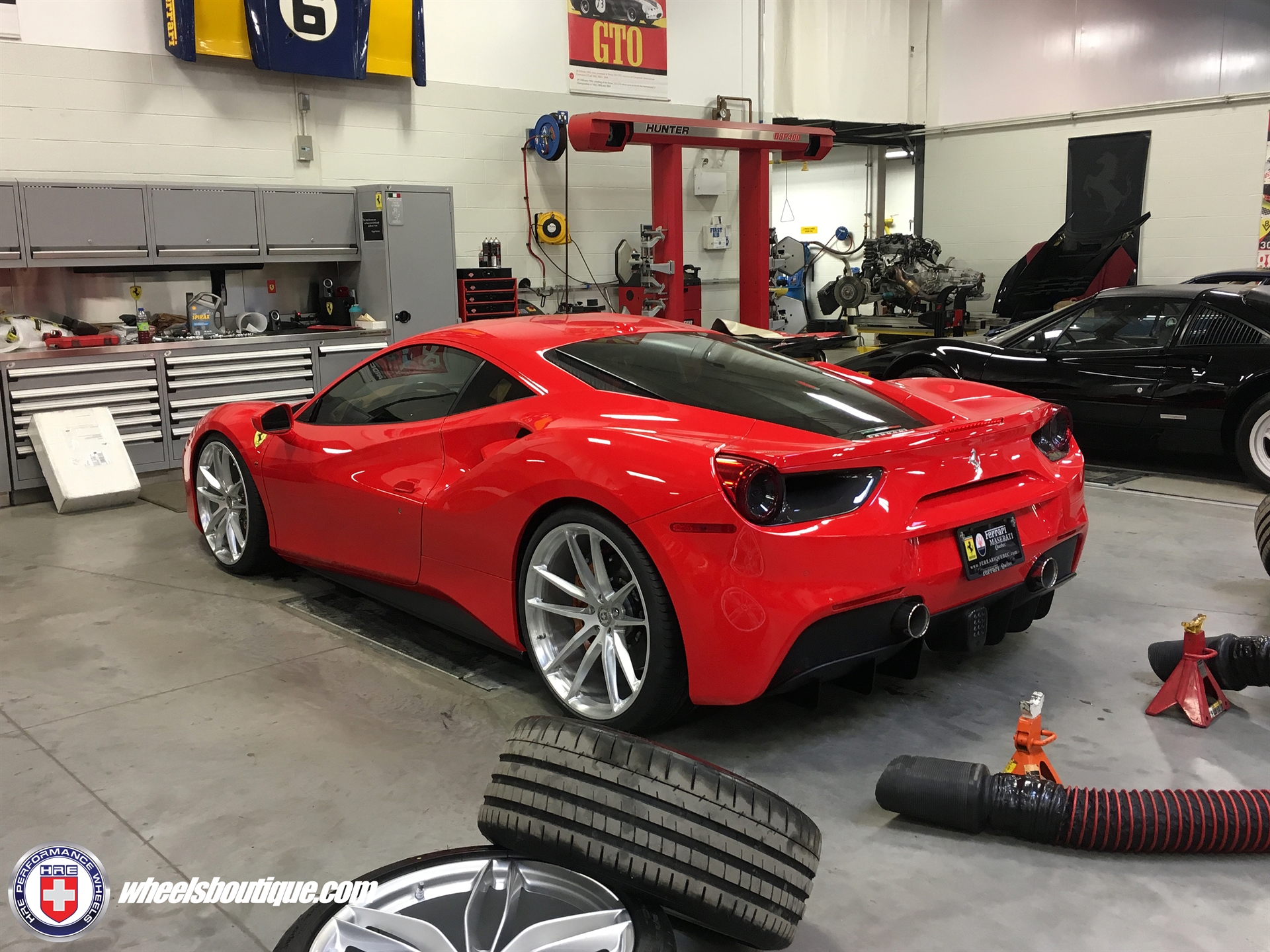 Ferrari 488 | Rosso Corsa | on HRE P104 | Brushed Clear