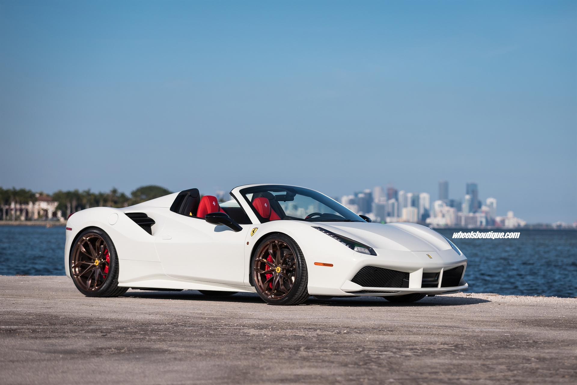 Ferrari 488 Spider | Bianco Avus | on HRE P201 | Polished Bronze