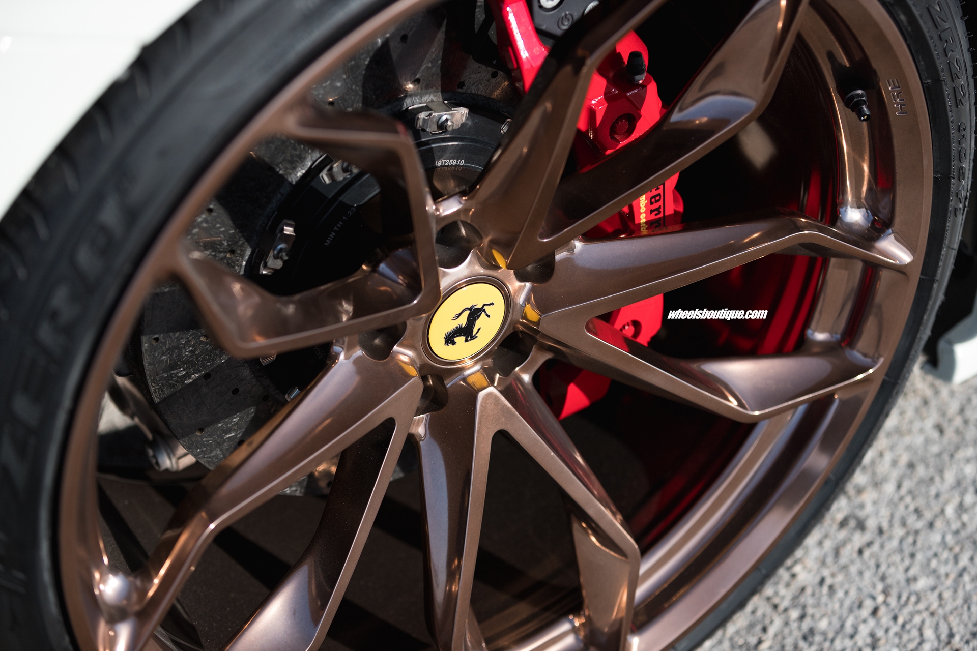 Ferrari 488 Spider | Bianco Avus | on HRE P201 | Polished Bronze