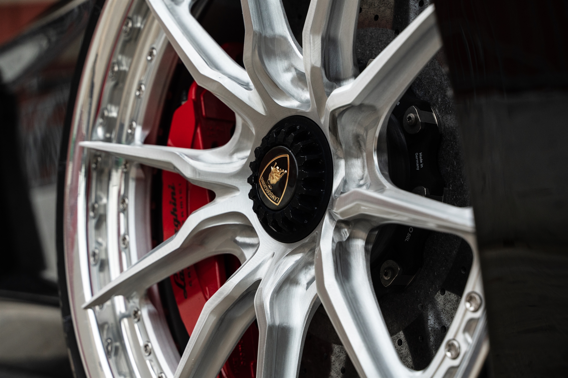 Lamborghini Aventador S | Nero Noctis | on HRE S104SC | Frozen Polished Clear