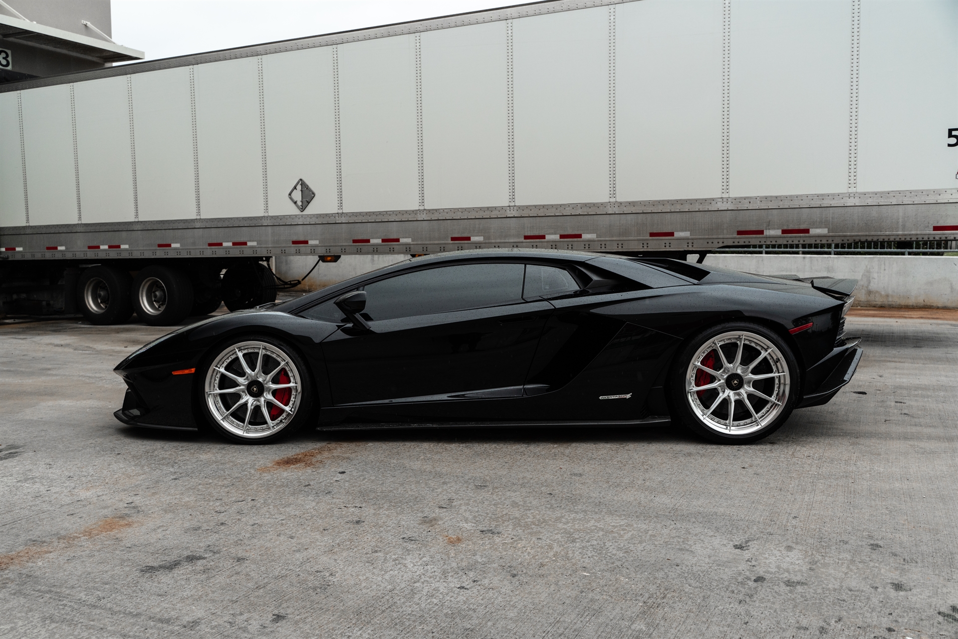 Lamborghini Aventador S | Nero Noctis | on HRE S104SC | Frozen Polished Clear