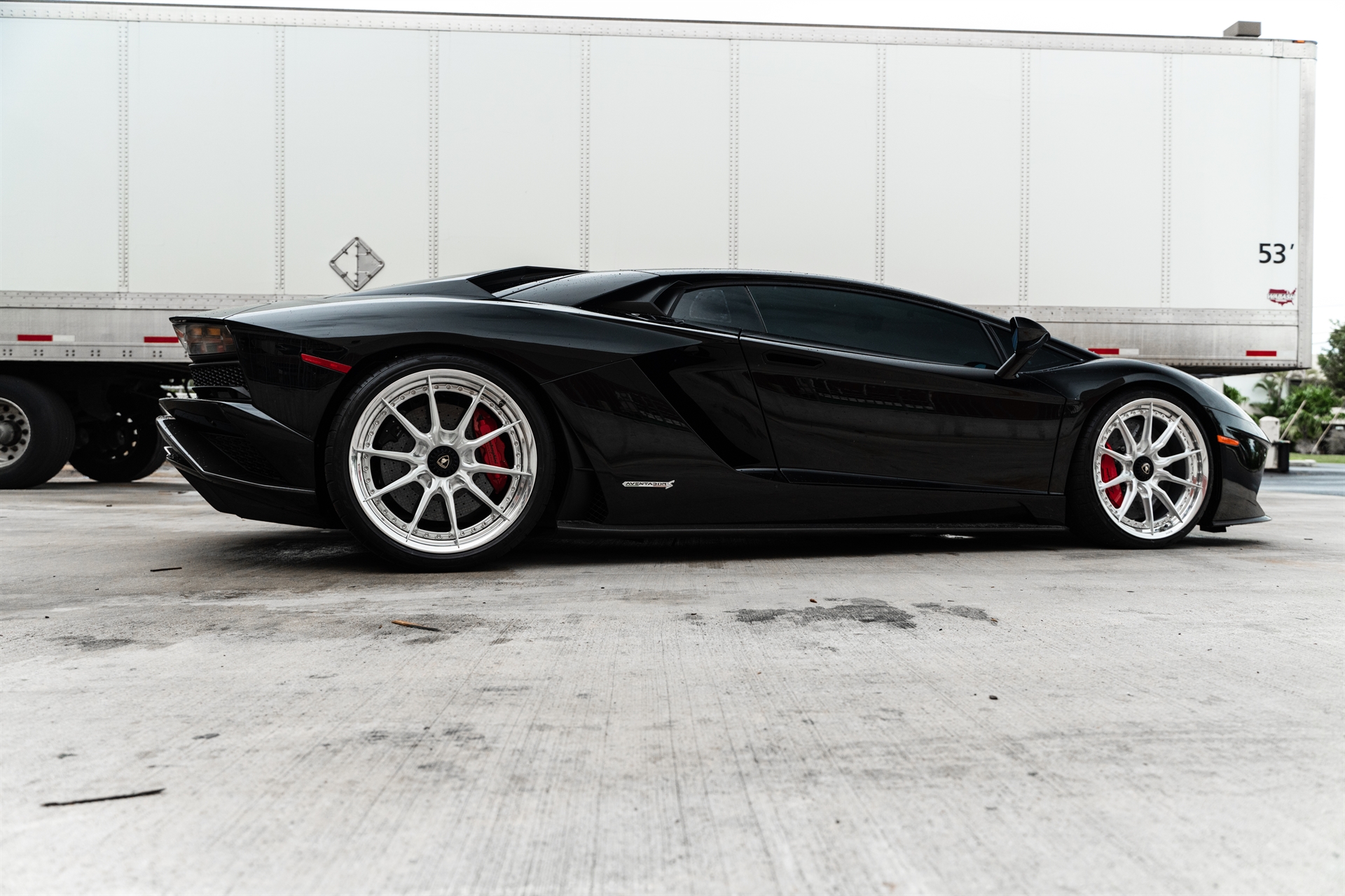 Lamborghini Aventador S | Nero Noctis | on HRE S104SC | Frozen Polished Clear