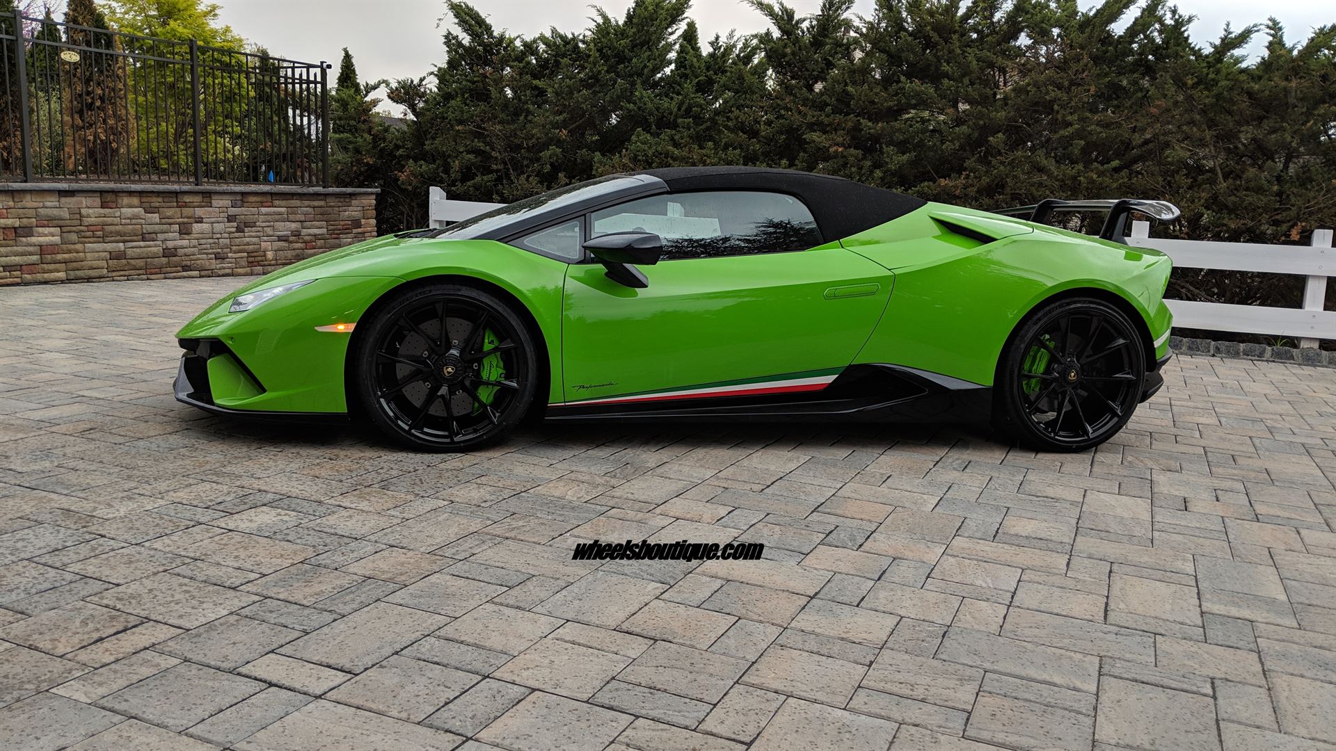 Lamborghini Huracan Performante Spyder | | on HRE P204 | Gloss Black