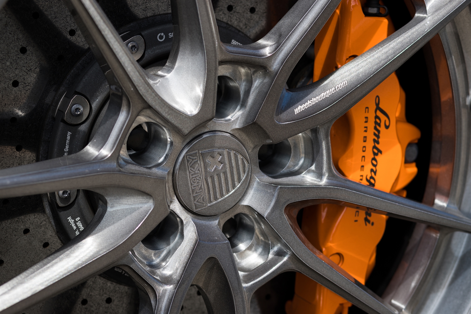 Lamborghini Huracan | | on ANRKY AN34 | Brushed Gunmetal