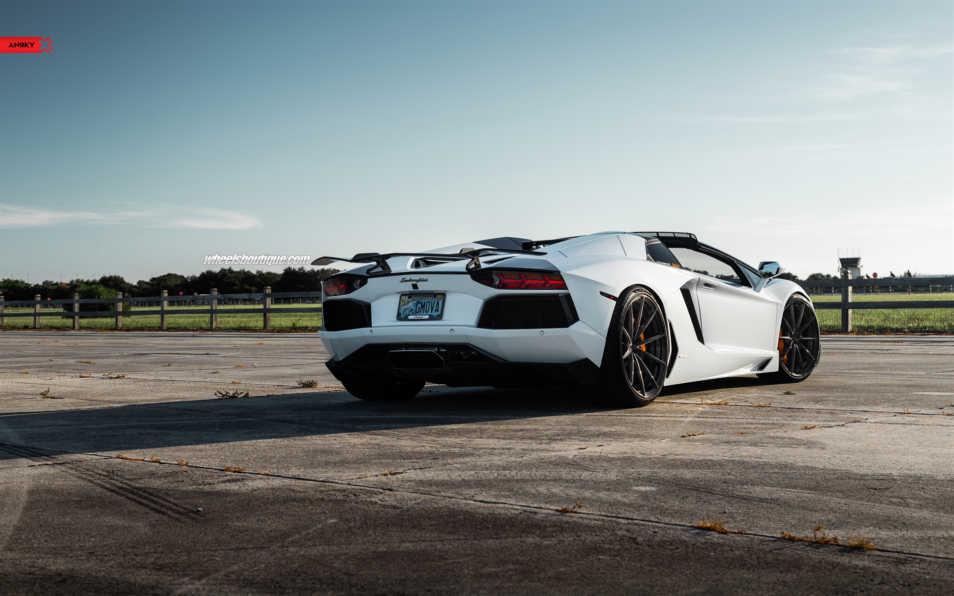 Lamborghini Aventador Roadster | | on ANRKY AN28 | Brushed Dark Clear