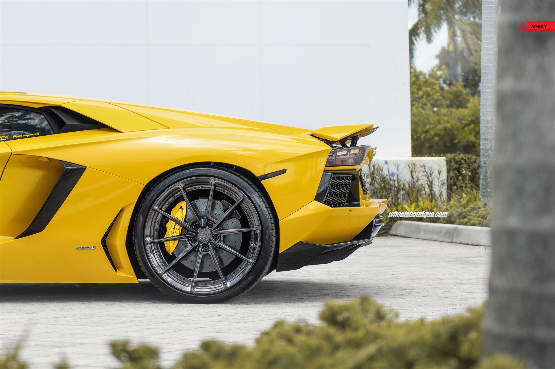 Lamborghini Aventador |  | on ANRKY AN28 | Brushed Dark Clear