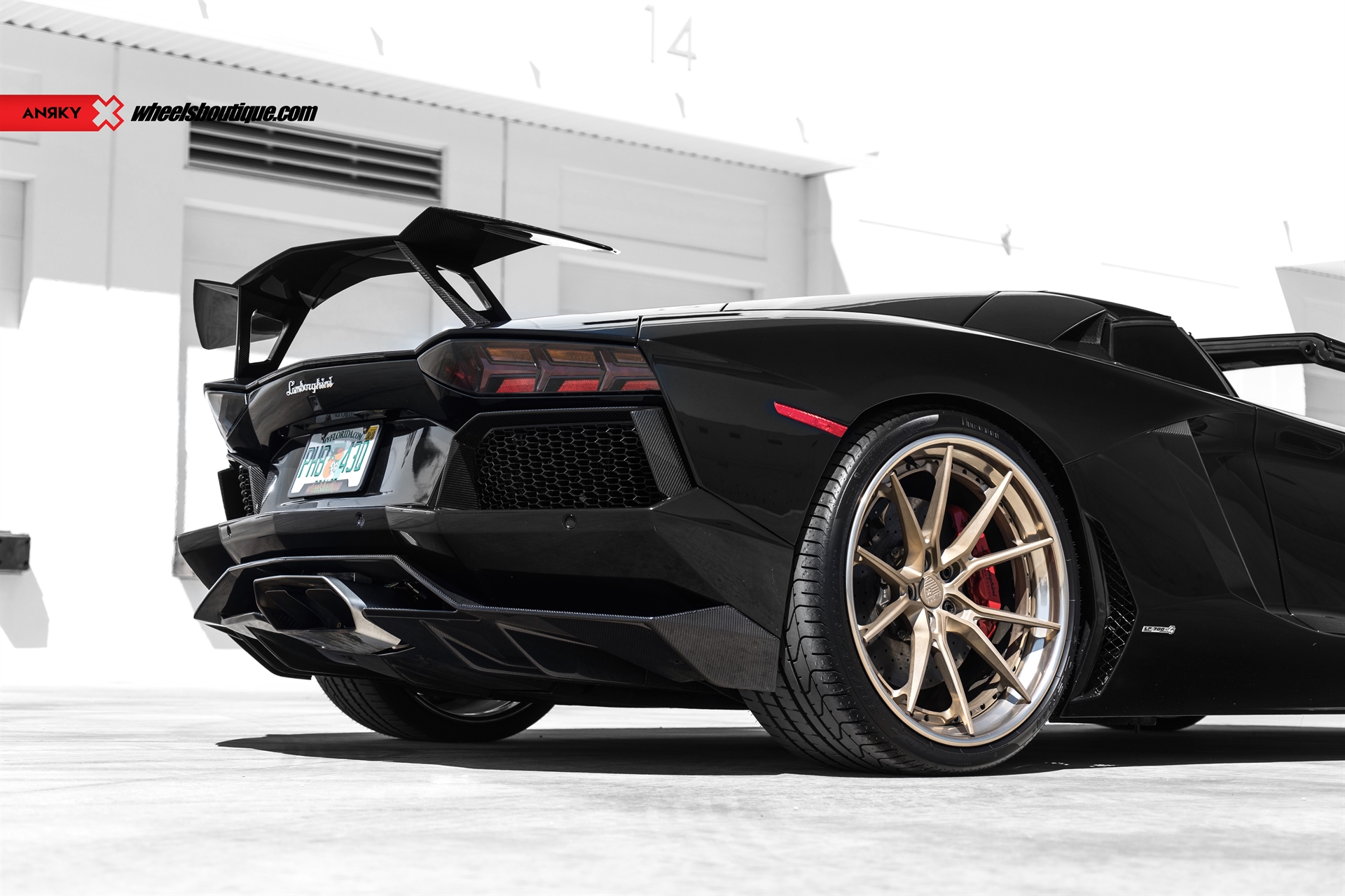 Lamborghini Aventador | | on ANRKY AN32 | Frozen Champagne 