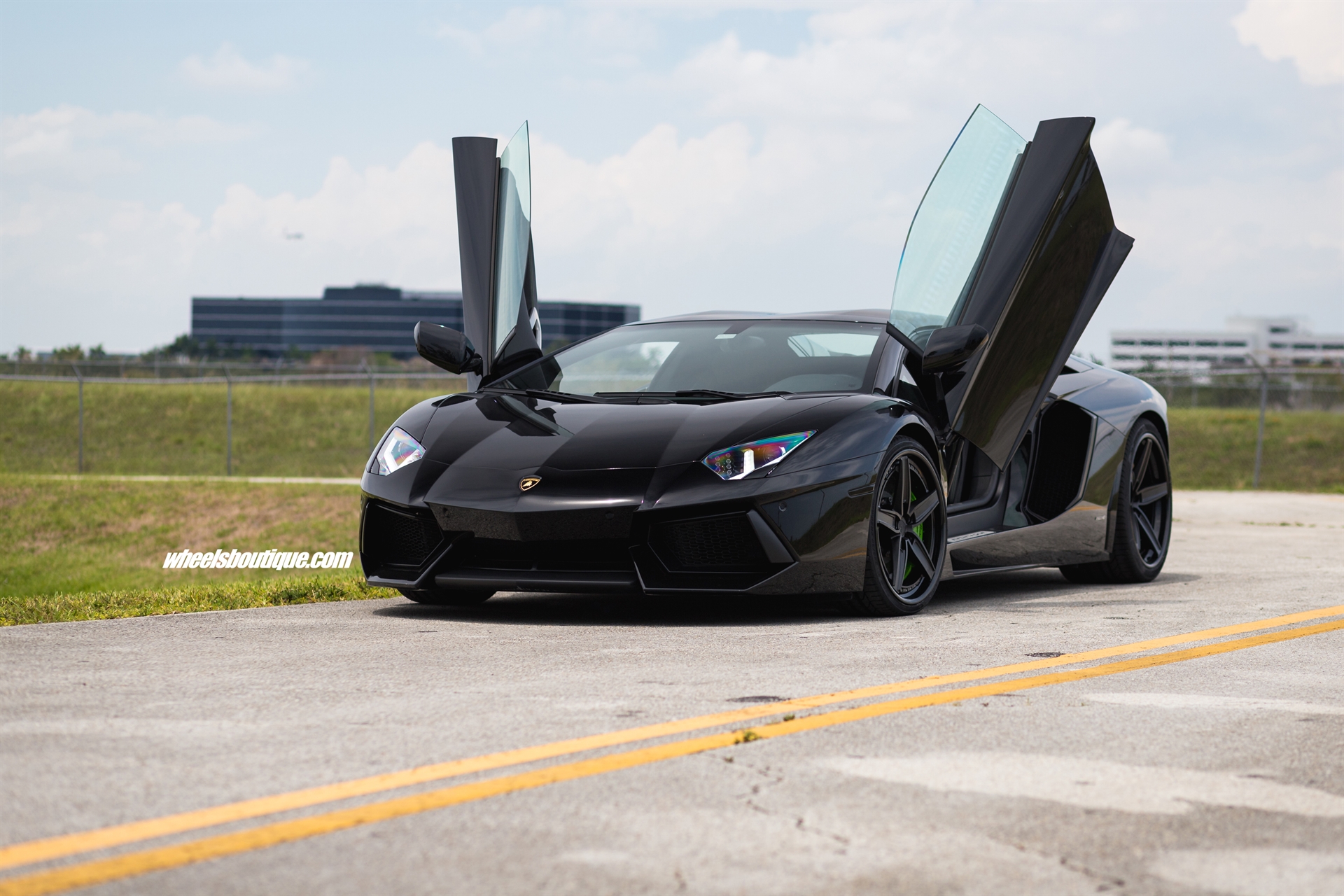 Lamborghini Aventador | | on ANRKY AN35 | Satin Black