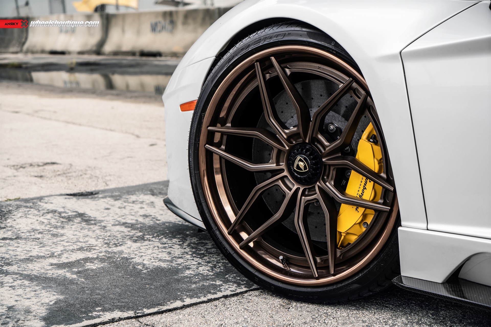 Lamborghini Aventador S | | on ANRKY AN36 | Satin Bronze