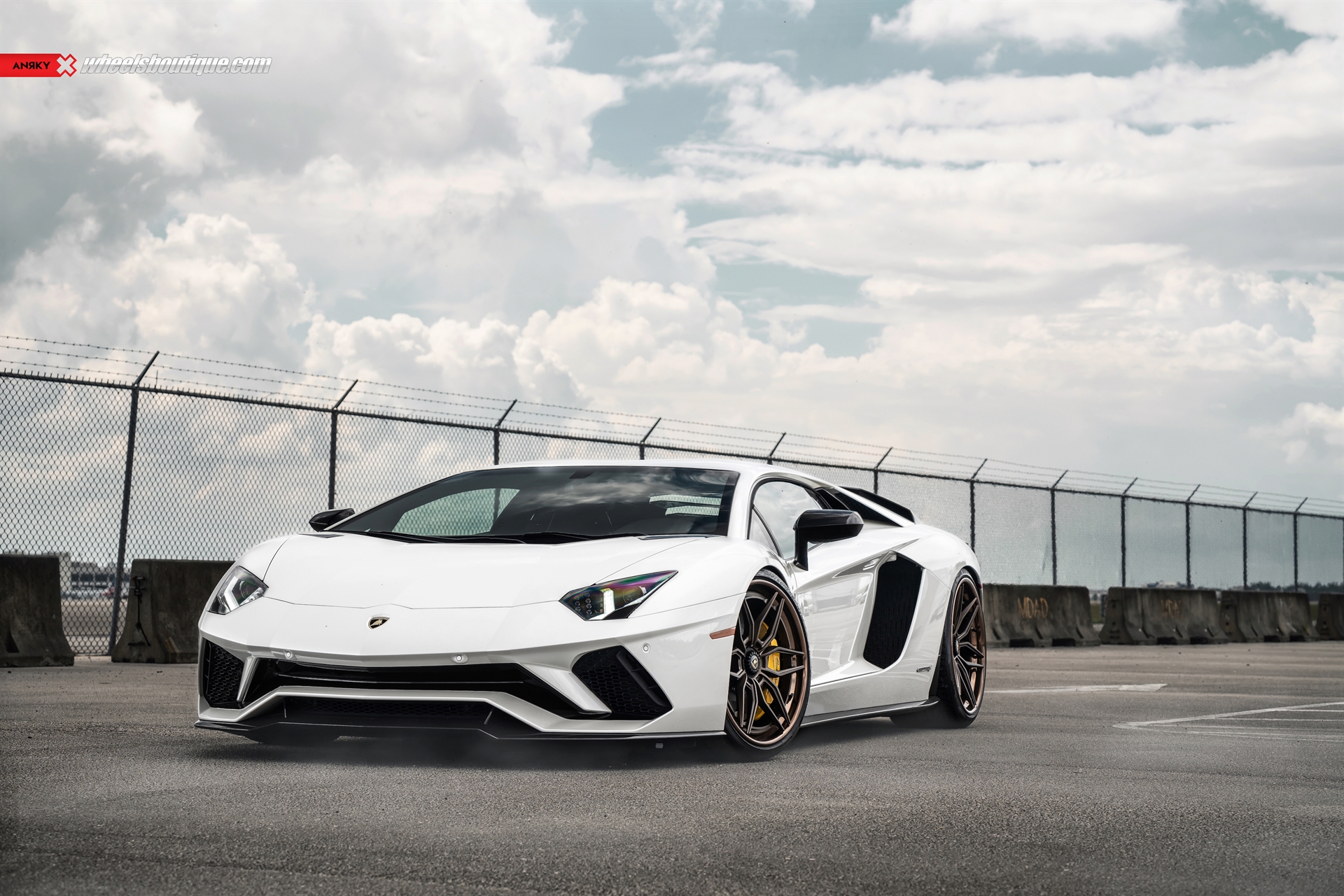 Lamborghini Aventador S | | on ANRKY AN36 | Satin Bronze
