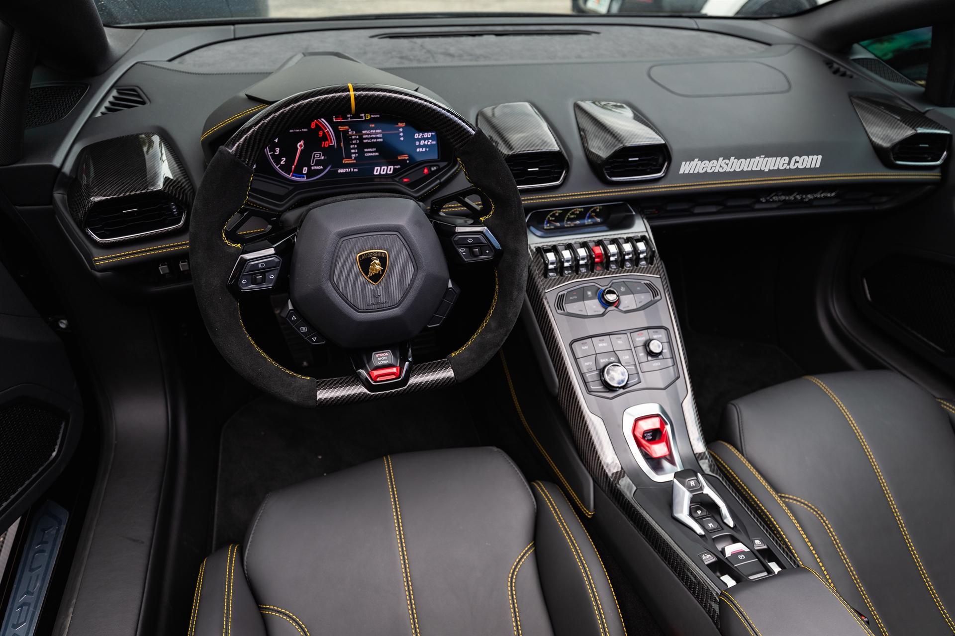 Vorsteiner: Huracan Spyder | | on HRE S104 | Gloss Black