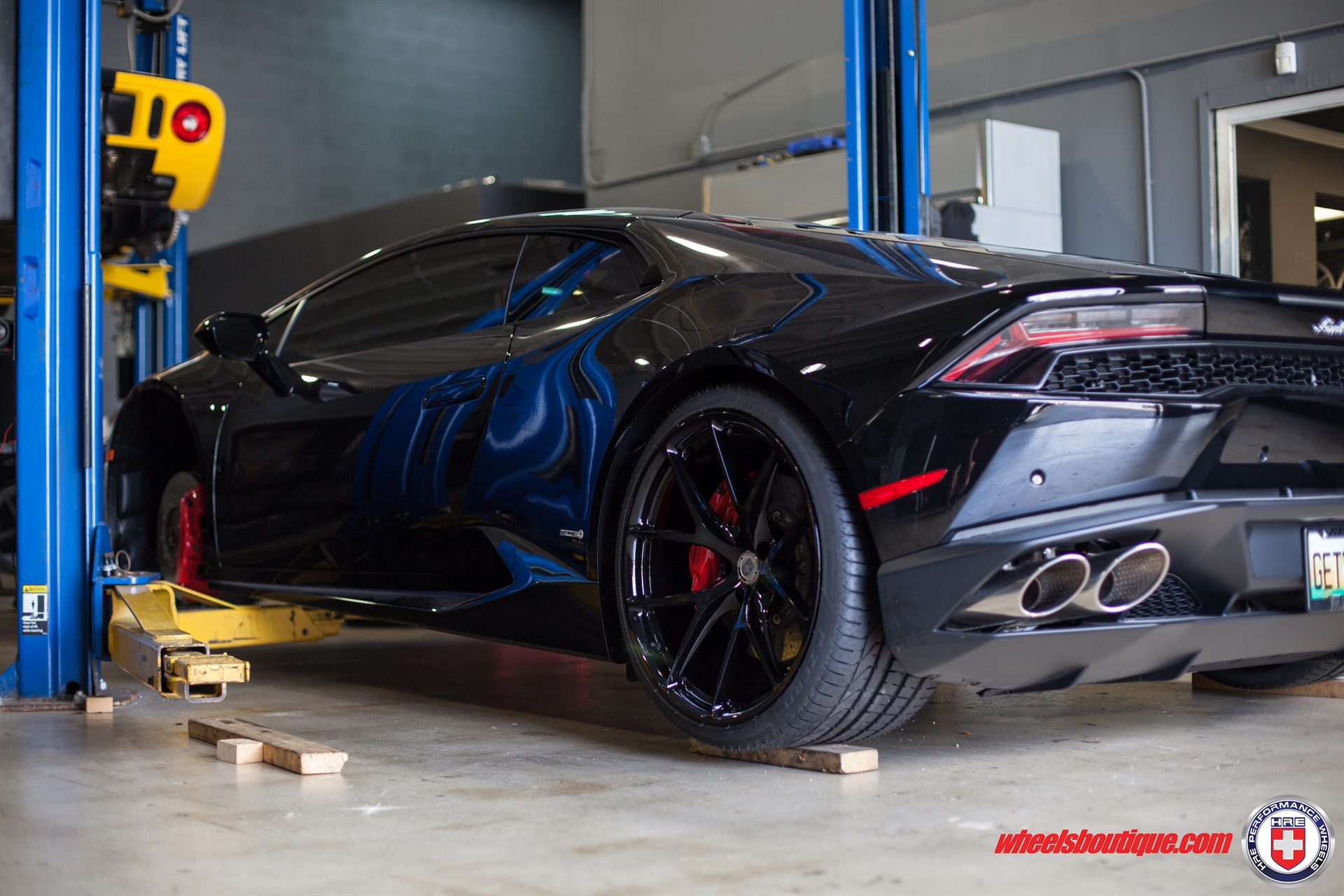 Lamborghini Huracan |  | on HRE P101 | Gloss Black