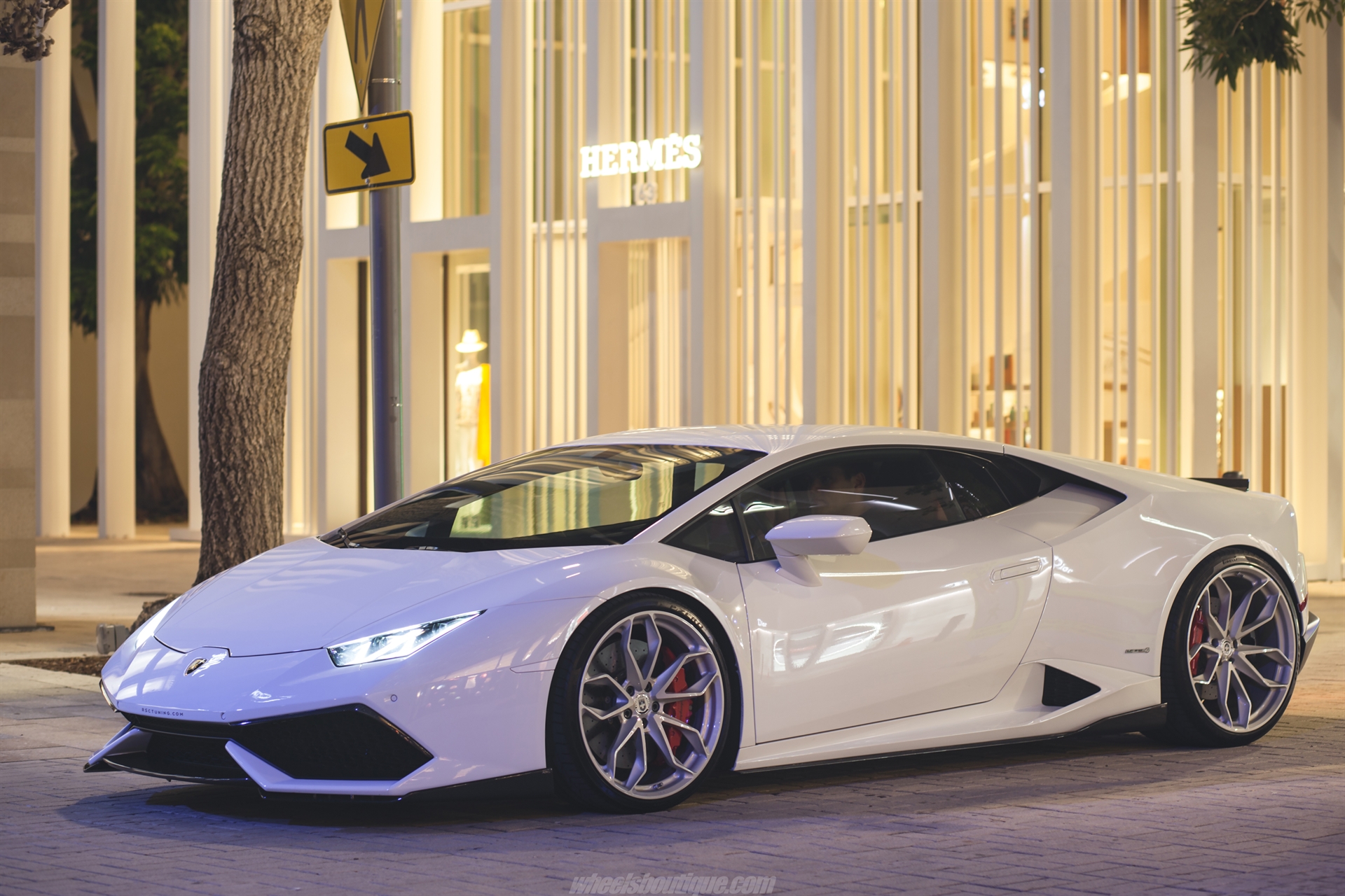 Lamborghini Huracan | | on HRE P201 | Gloss White