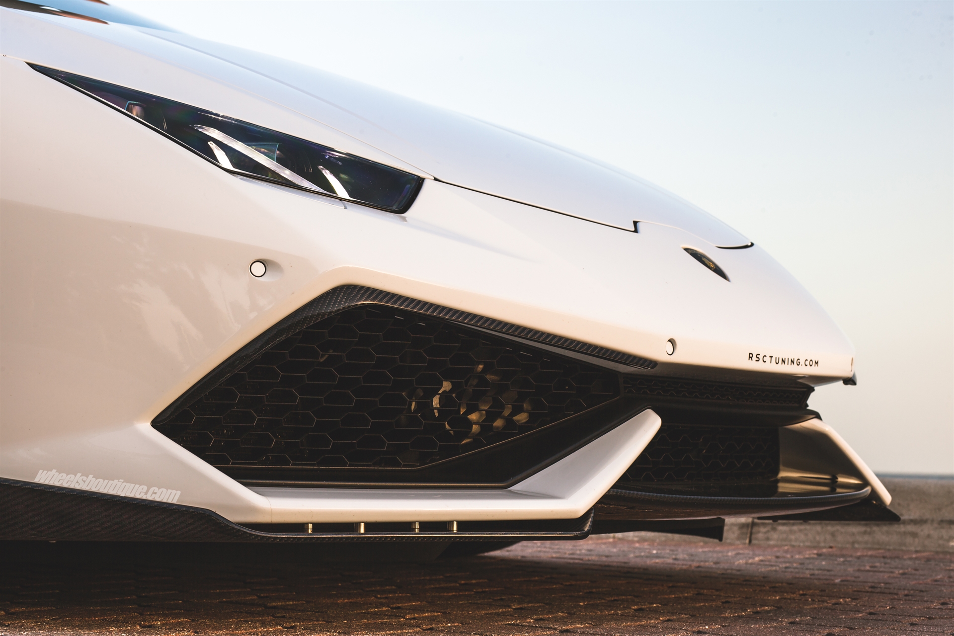 Lamborghini Huracan | | on HRE P201 | Gloss White