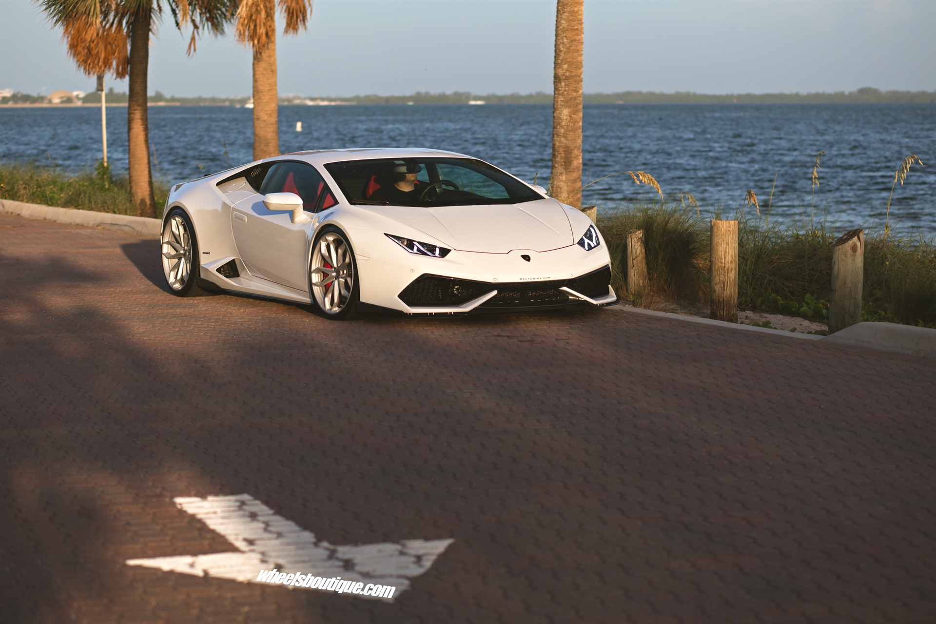 Lamborghini Huracan | | on HRE P201 | Gloss White