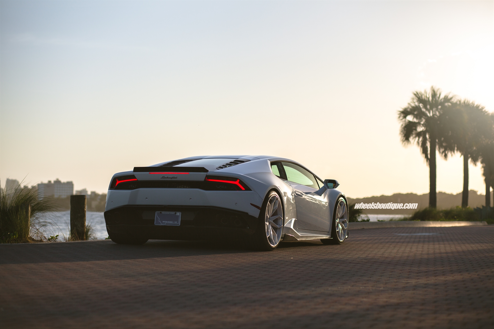 Lamborghini Huracan | | on HRE P201 | Gloss White
