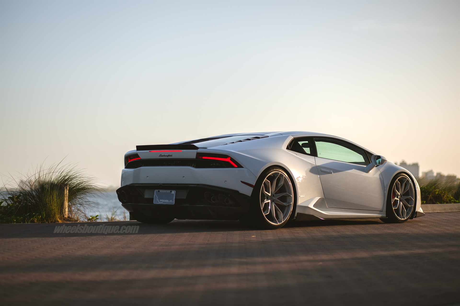 Lamborghini Huracan | | on HRE P201 | Gloss White