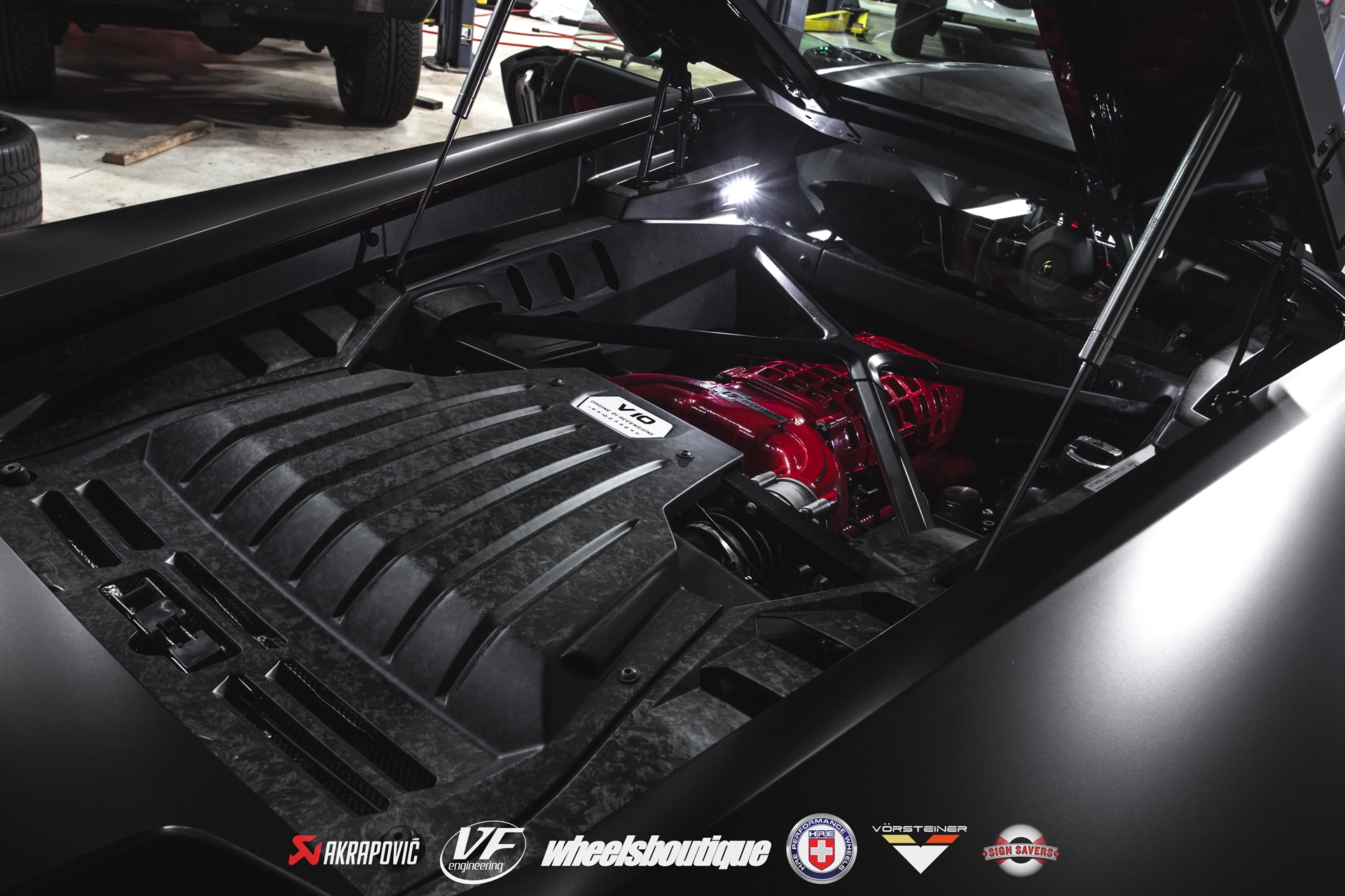 Lamborghini Huracan | | on HRE P204 | Gloss red