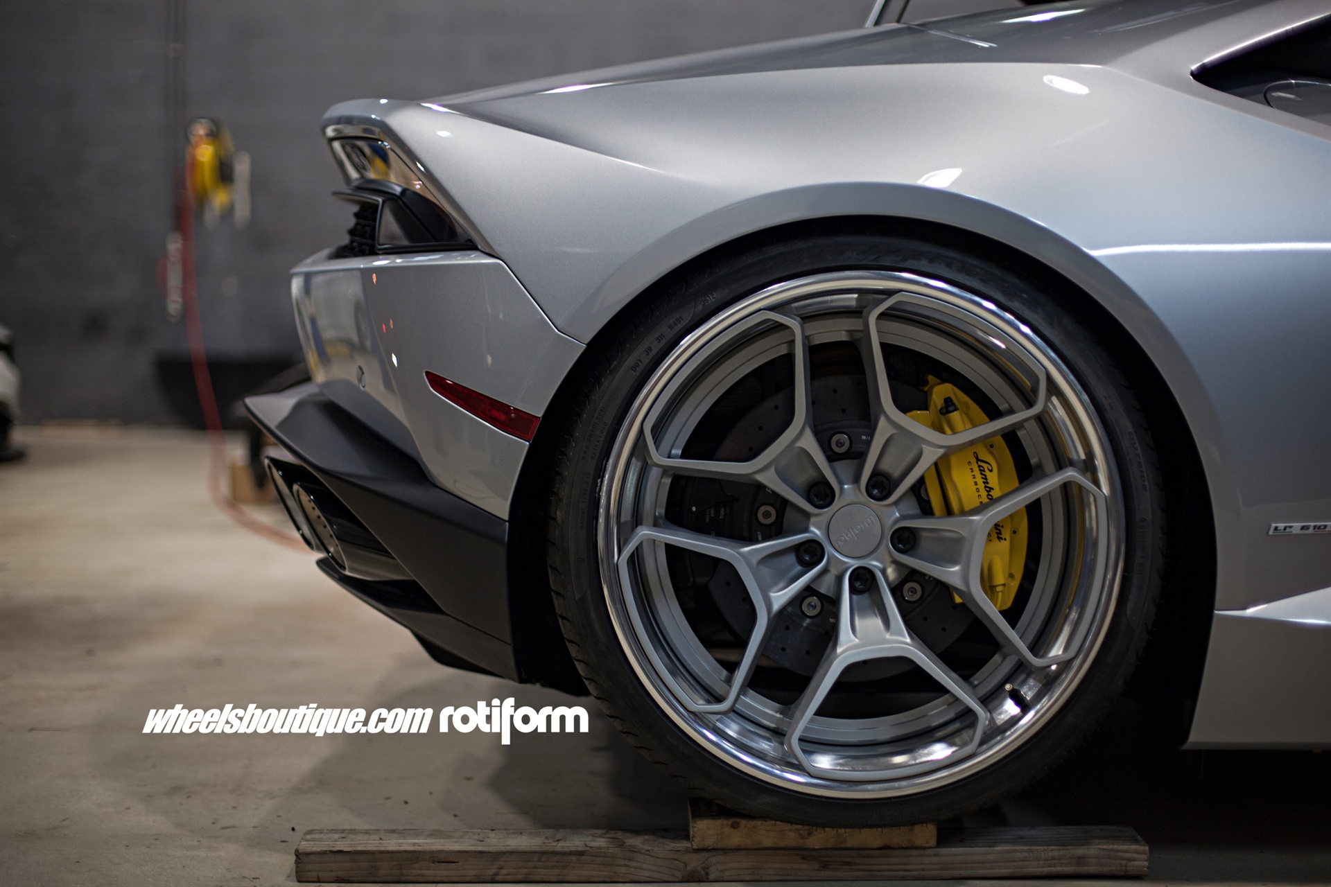 Lamborghini Huracan | | on Rotiform HUR | Frozen Polished Clear