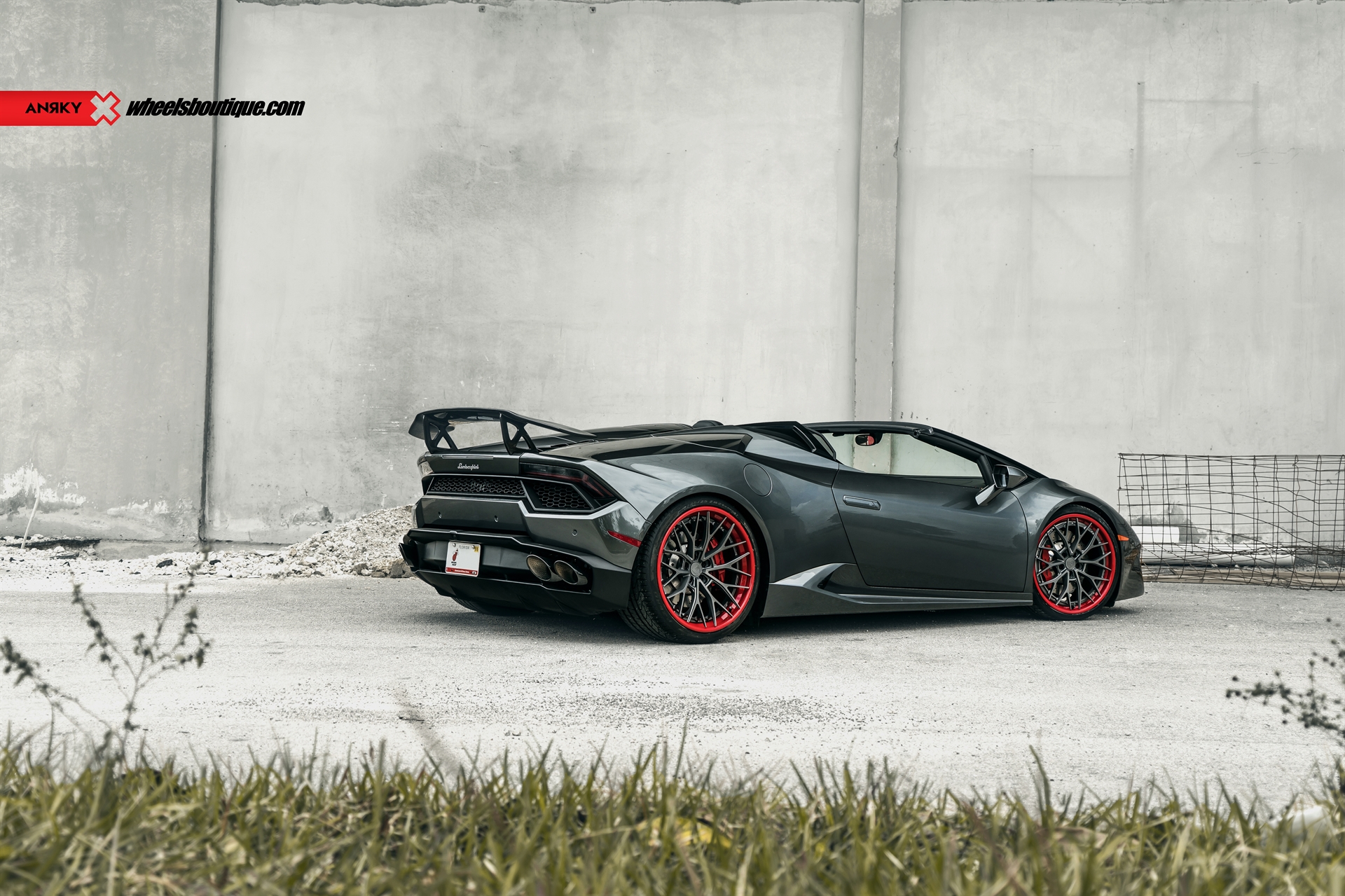 Lamborghini Huracan | on ANRKY AN30 | Gloss Charcoal