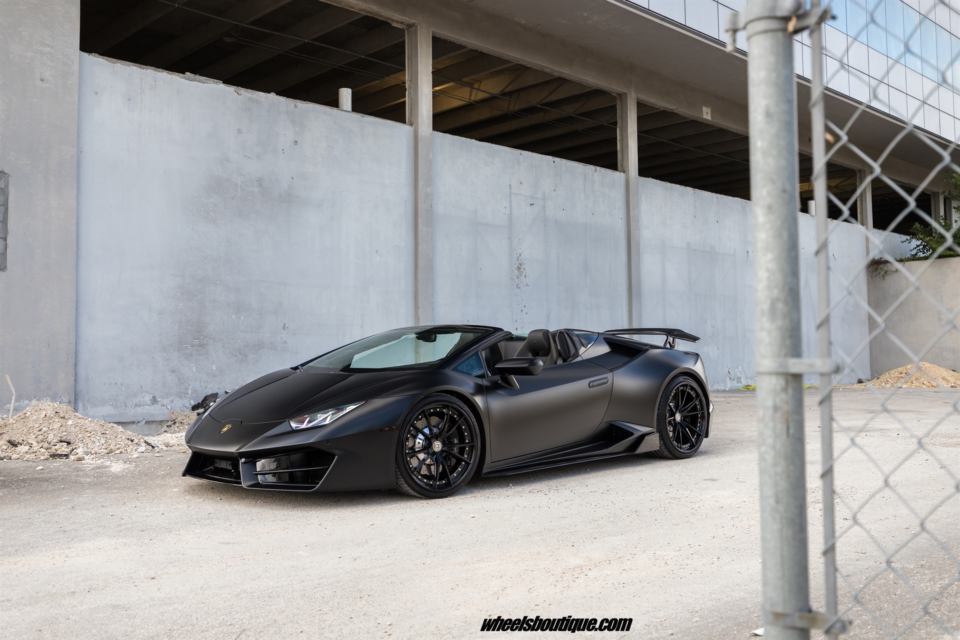 Vorsteiner: Huracan Spyder | | on HRE S104 | Gloss Black