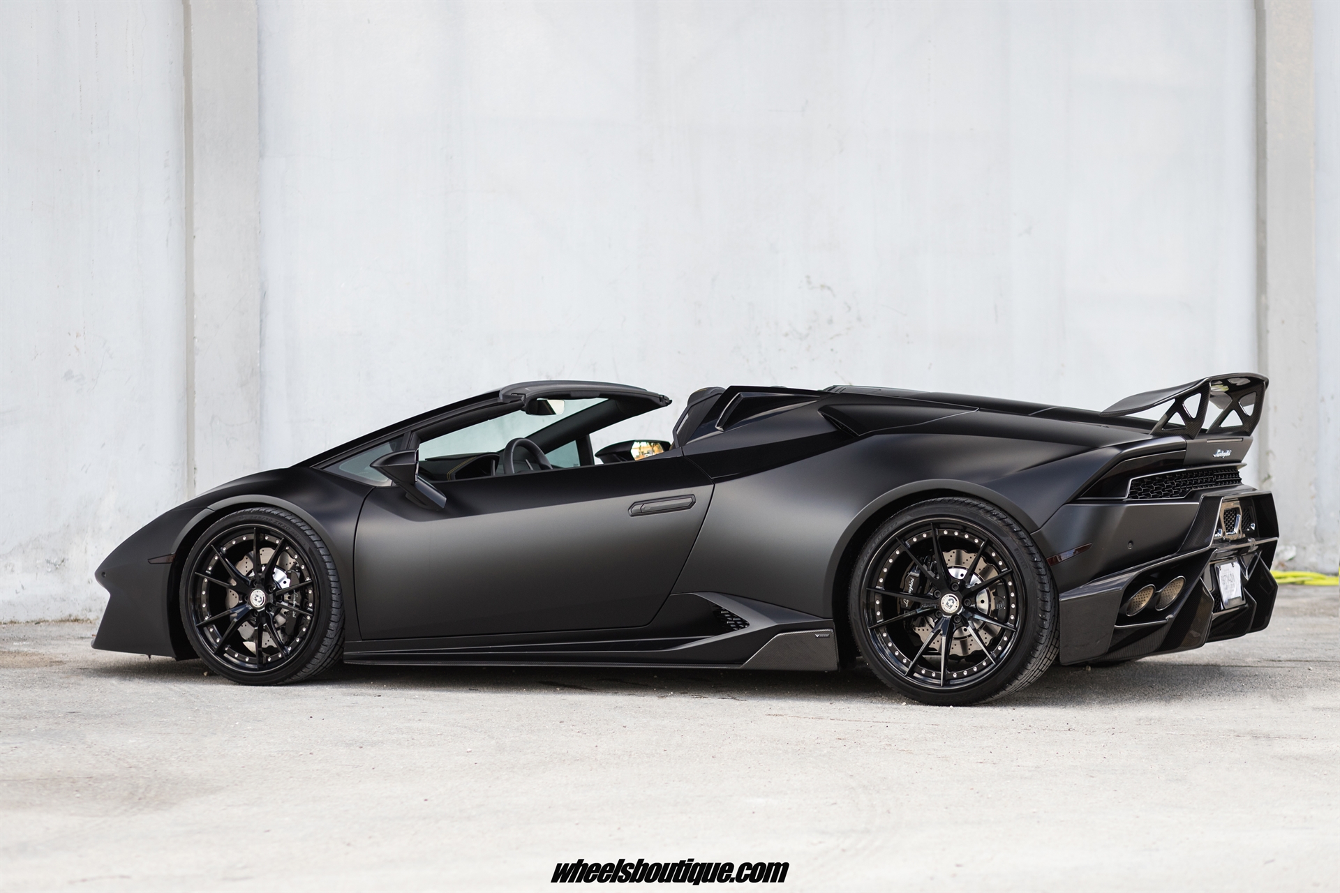 Vorsteiner: Huracan Spyder | | on HRE S104 | Gloss Black