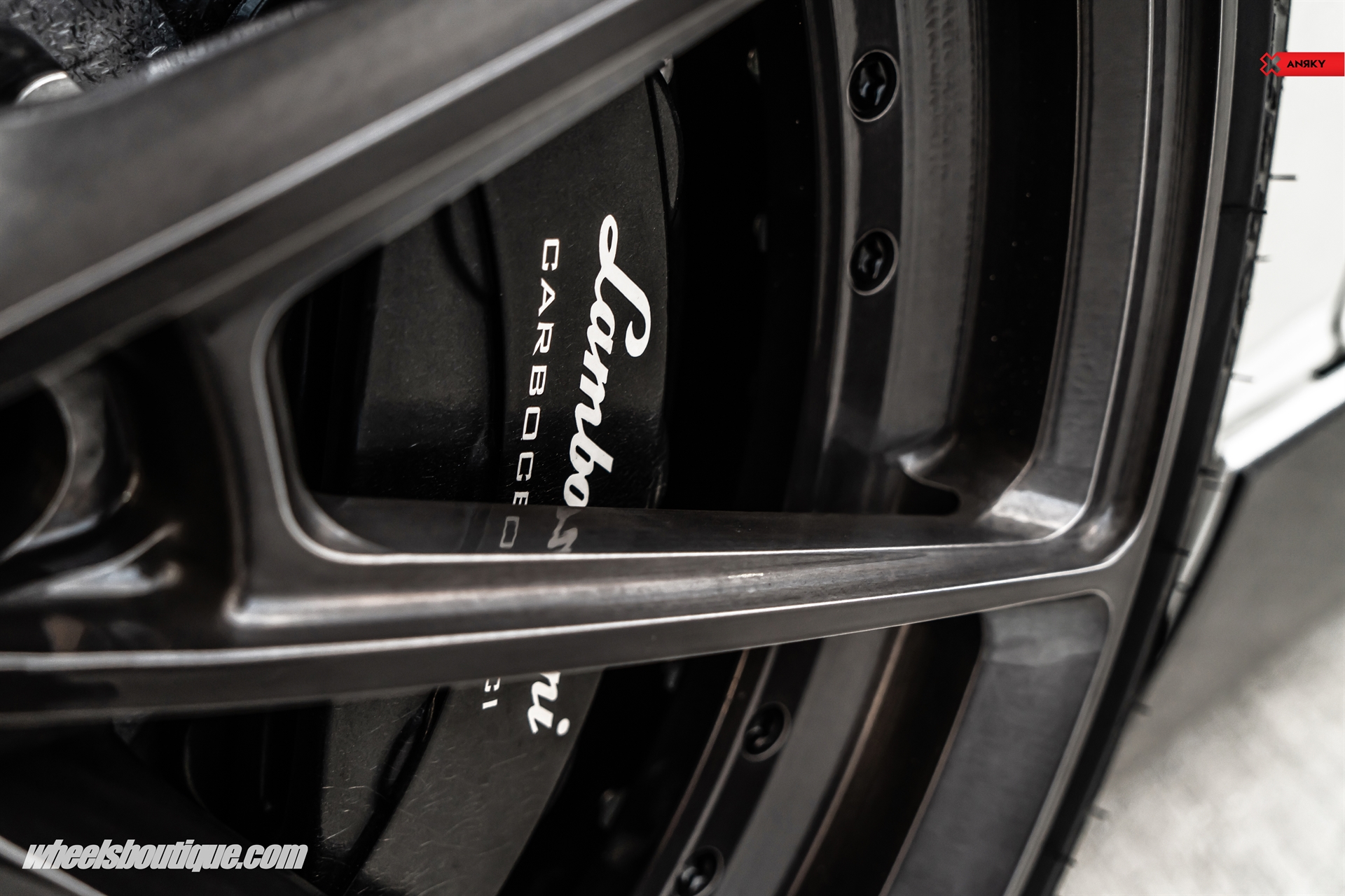Novitec: Aventador | on ANRKY AN28 | Brushed Black