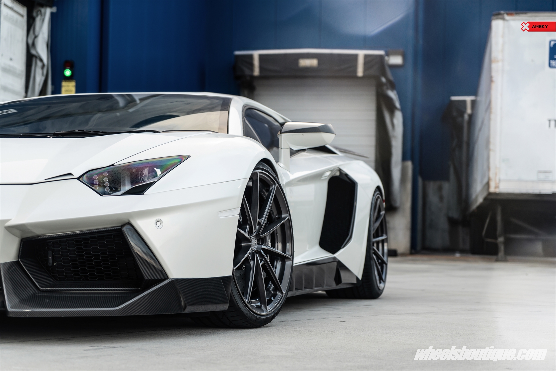 Novitec: Aventador | on ANRKY AN28 | Brushed Black