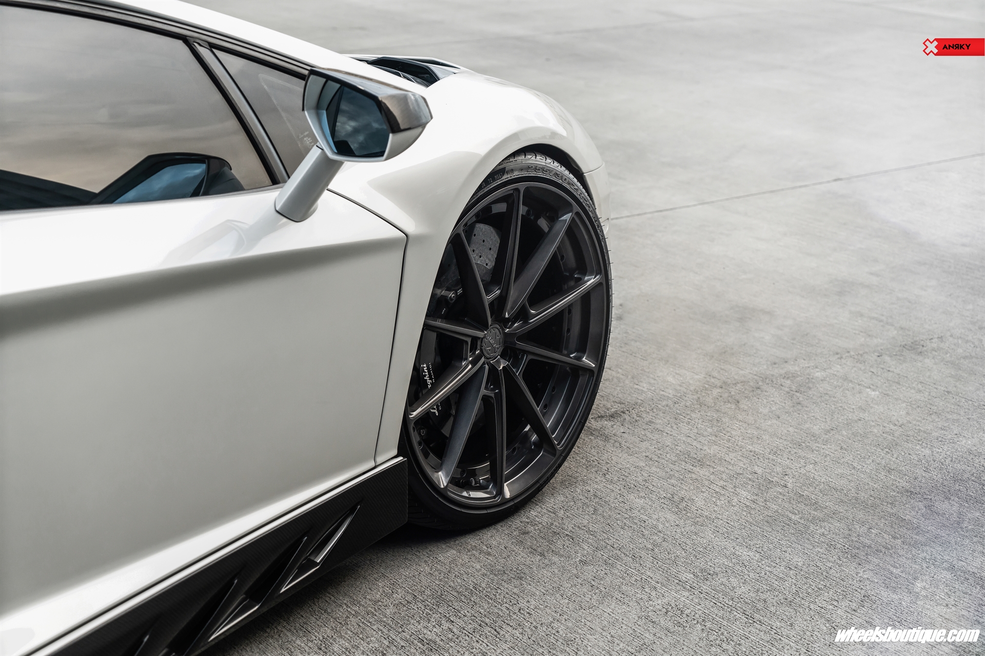 Novitec: Aventador | on ANRKY AN28 | Brushed Black