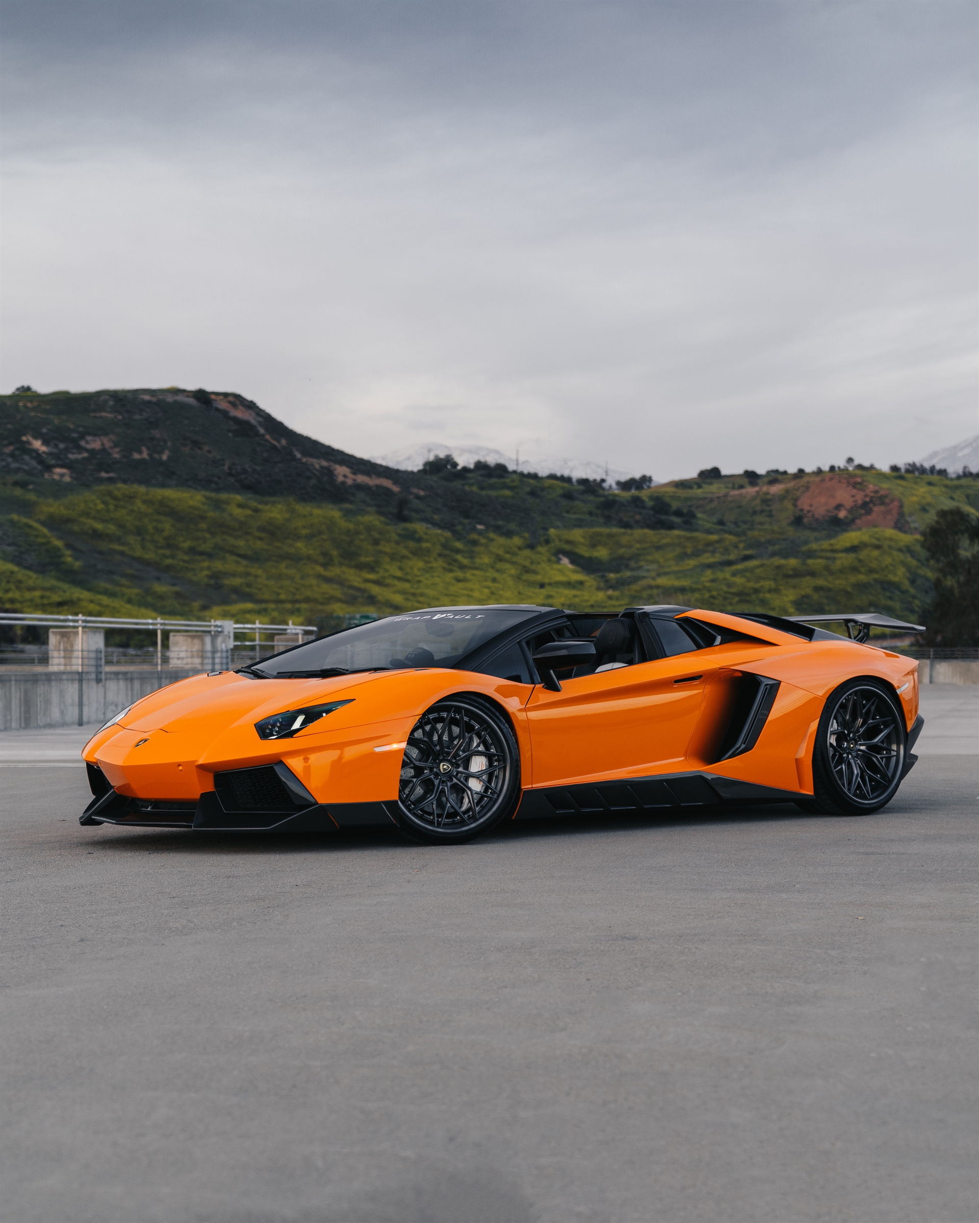 Novitec: Aventador Roadster | | on AL13 R80 | Gloss Gunmetal