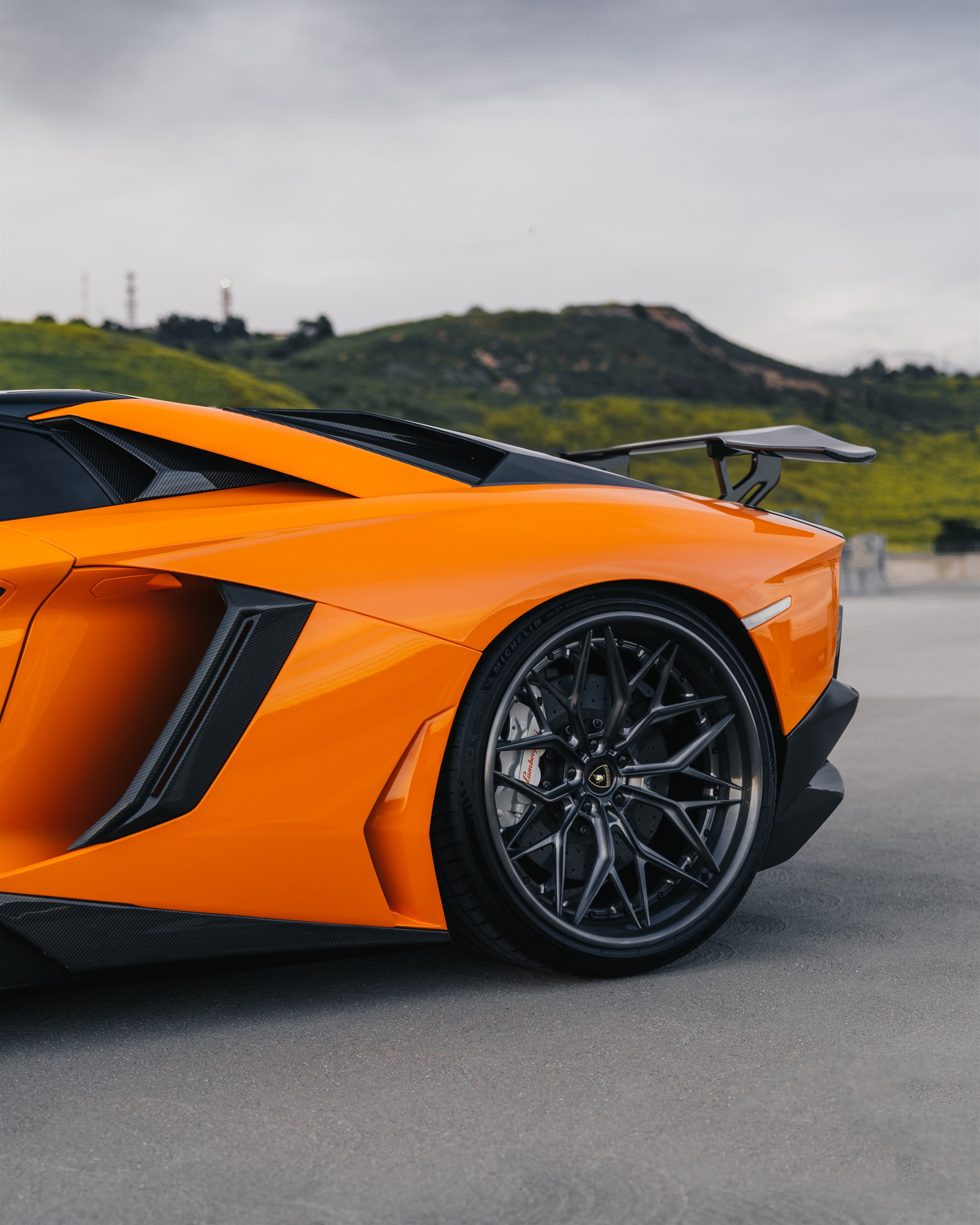 Novitec: Aventador Roadster | | on AL13 R80 | Gloss Gunmetal