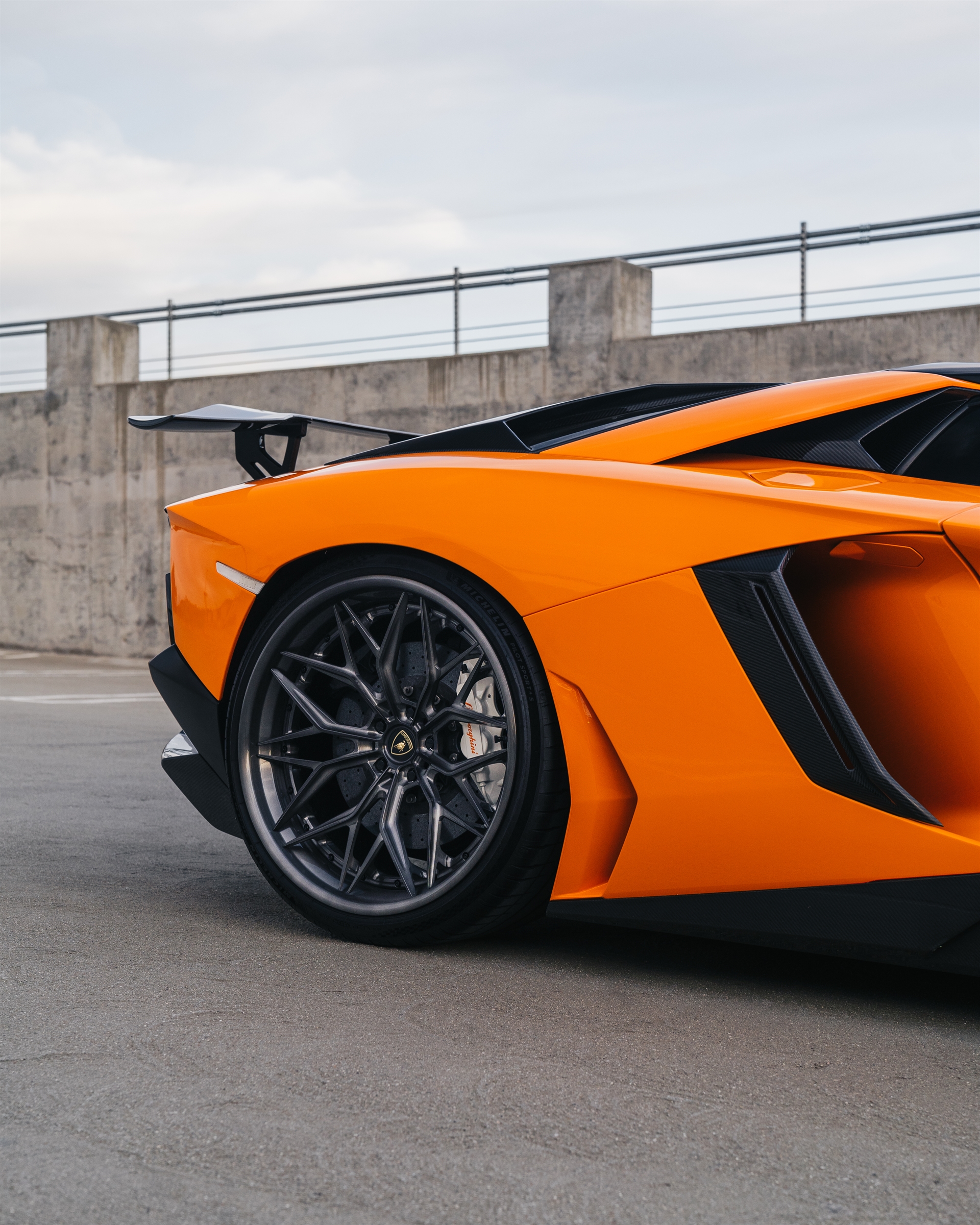 Novitec: Aventador Roadster | | on AL13 R80 | Gloss Gunmetal